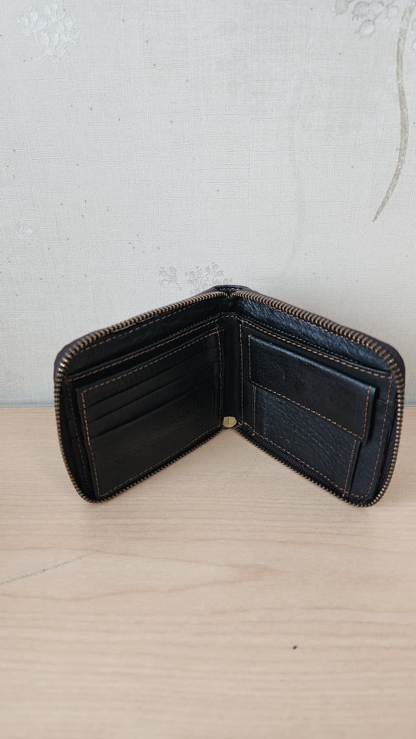 HONEYFROMABOVE 블랙 지퍼 스티치 반지갑 상품이미지3