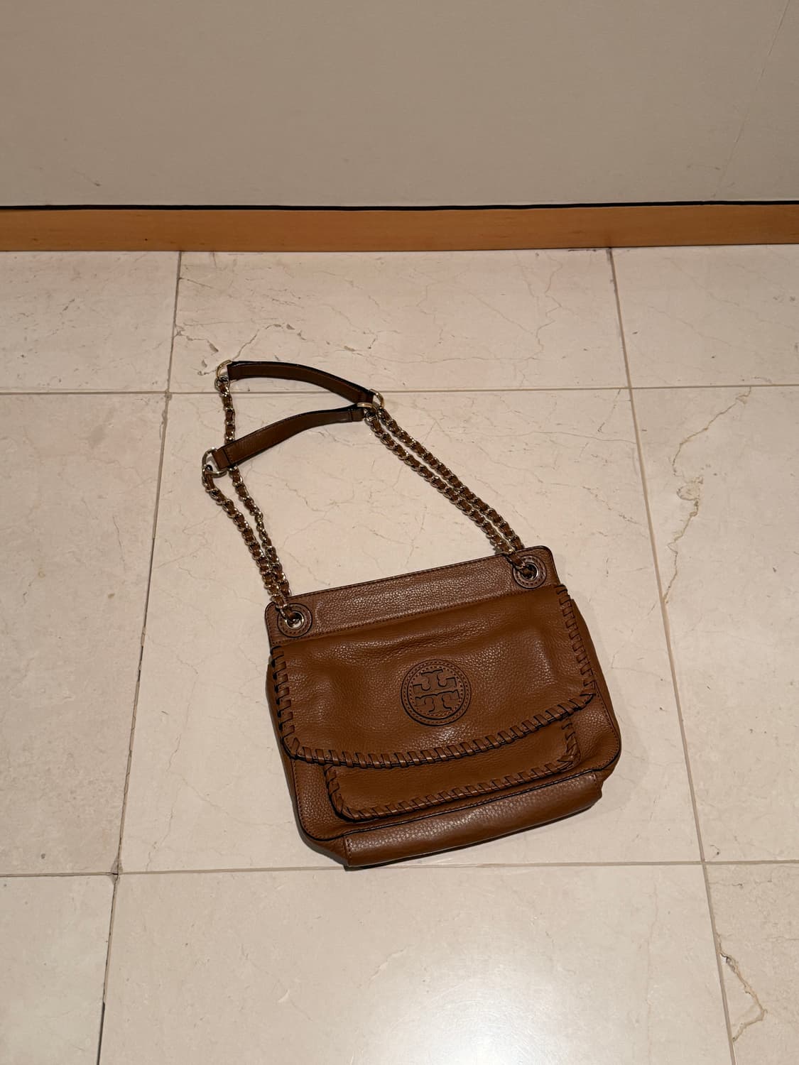 토리버치 브라운 가죽 체인 숄더백 [TORY BURCH] Brown Ma 상품이미지2