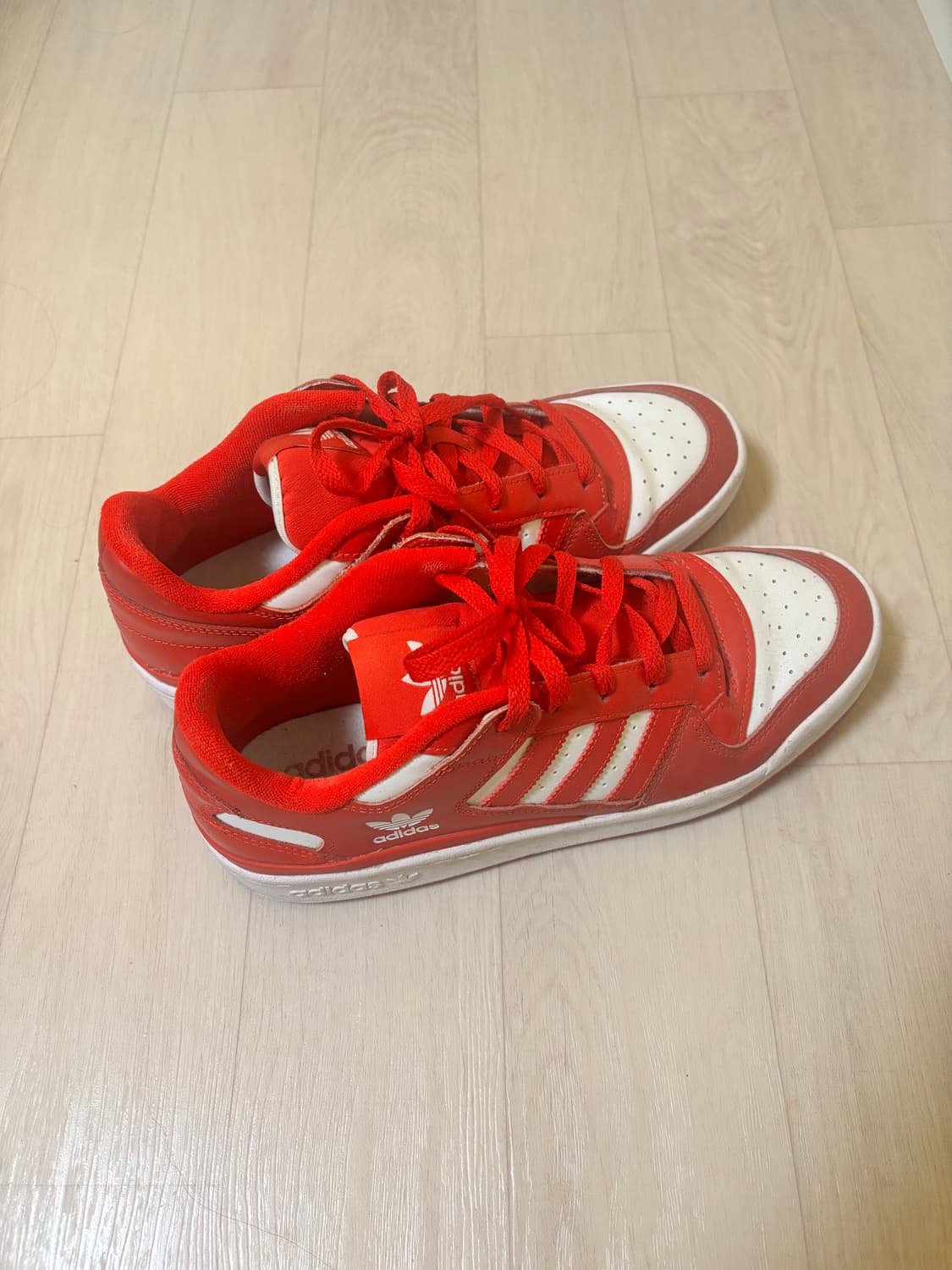 아디다스 포럼로우 스칼렛 클라우드 신발 / 260-265 상품이미지1