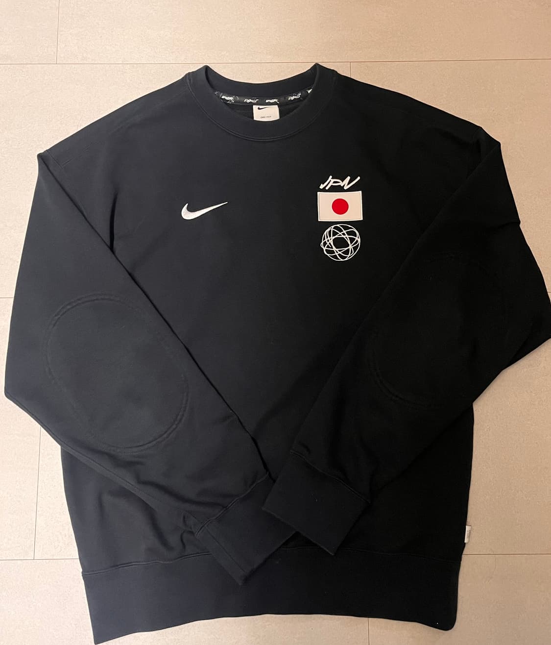 나이키 일본 맨투맨 상품이미지1