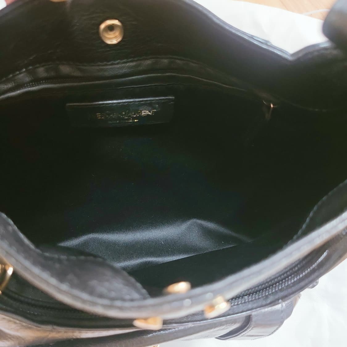 생로랑 몸바사 레더 숄더백 상품이미지9