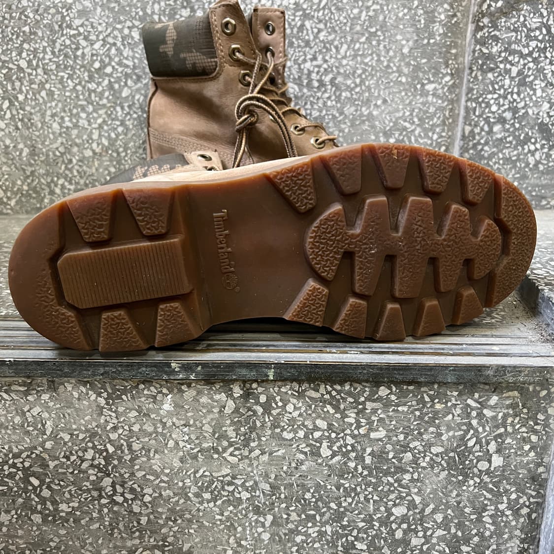 팀버랜드 클래식 6인치 워터프루프 애쉬 브라운 부츠 상품이미지8