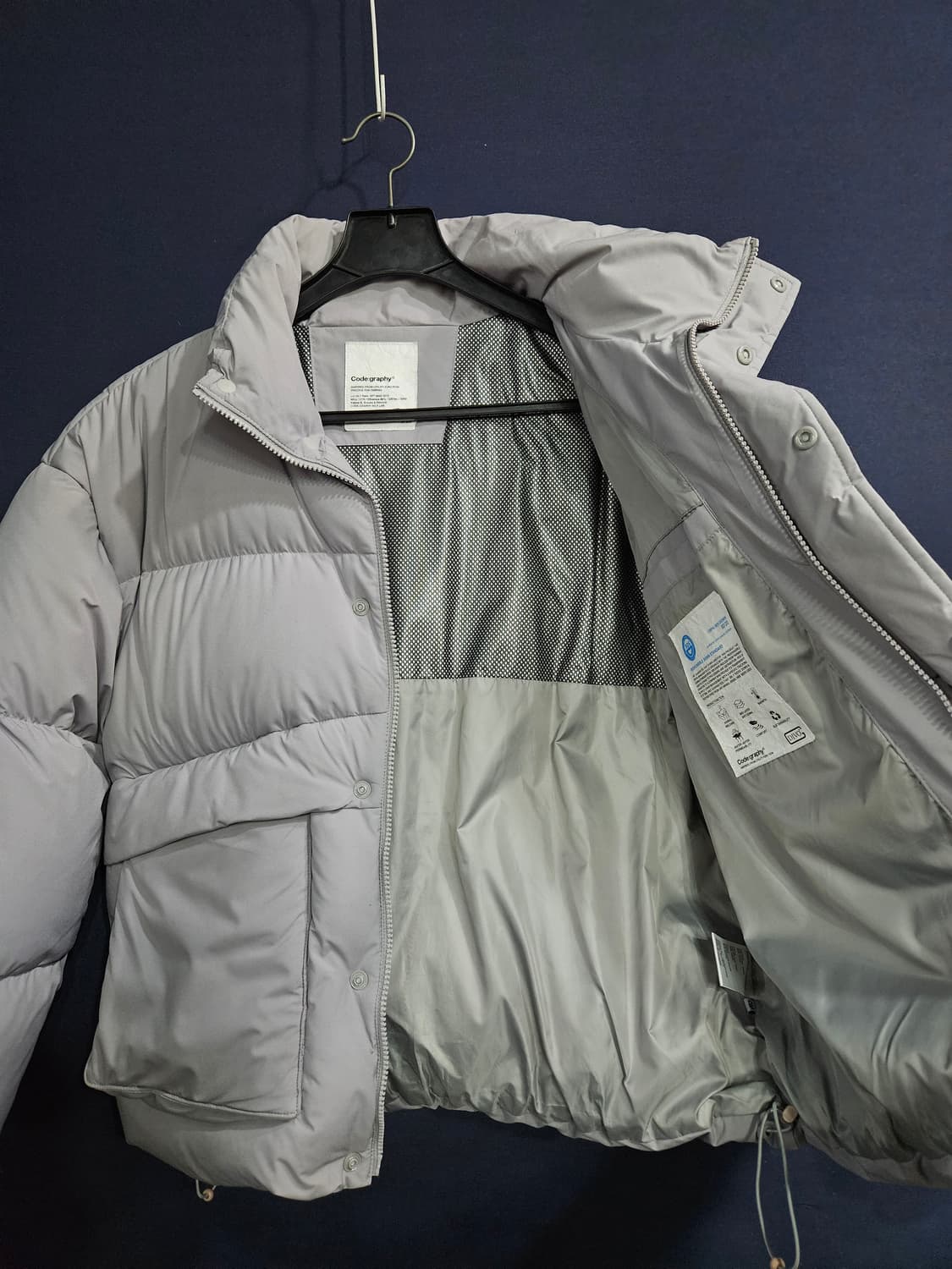 코드그라피 라이트그레이 남성 세미오버핏 95 덕다운 숏패딩  상품이미지8