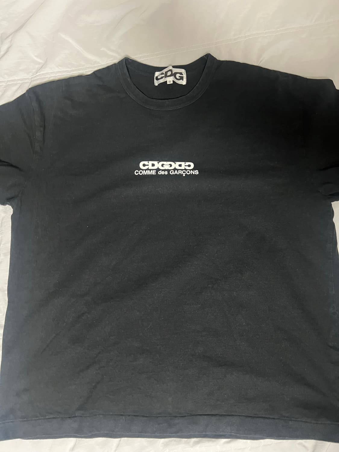 (S) 꼼데가르송 cdg 스몰로고 오버사이즈 반팔 블랙 상품이미지1