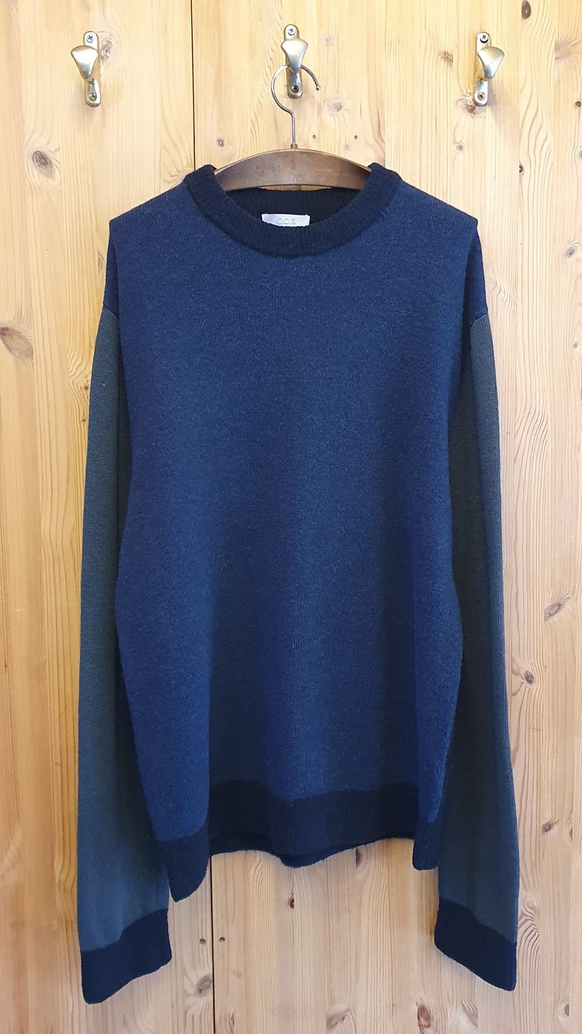 100.COS 울 라운드니트  상품이미지1