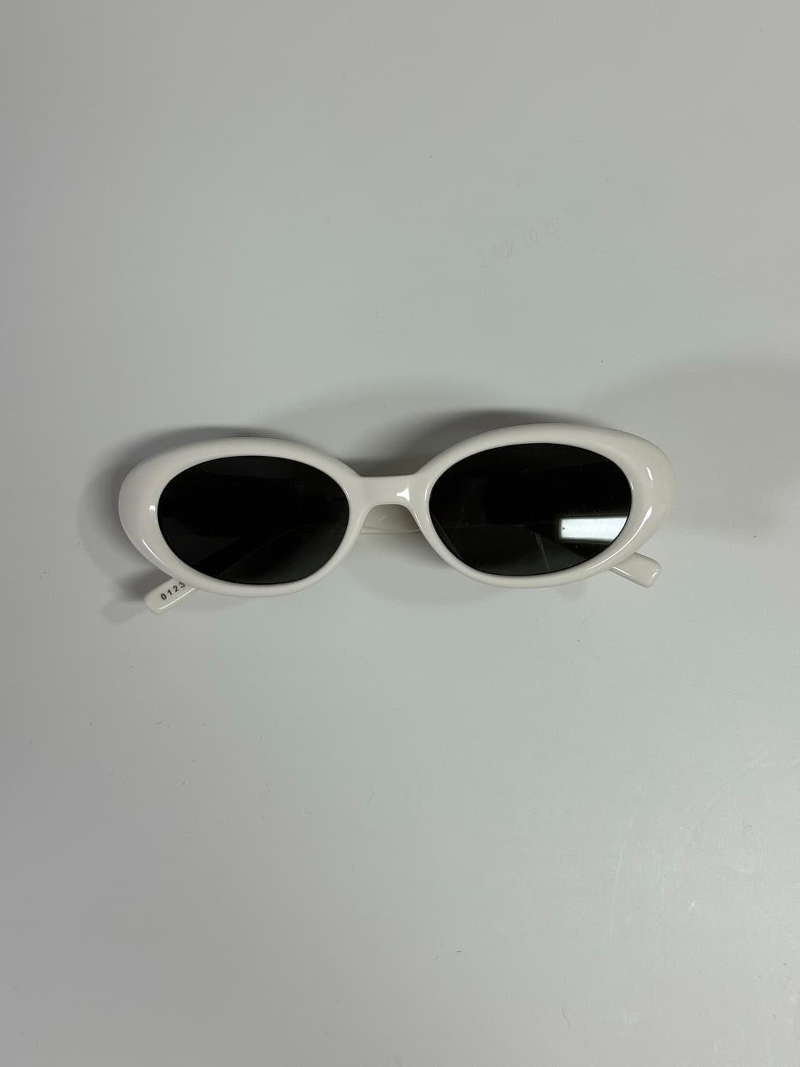 젠틀몬스터 x 메종마르지엘라 MM107 화이트 상품이미지3