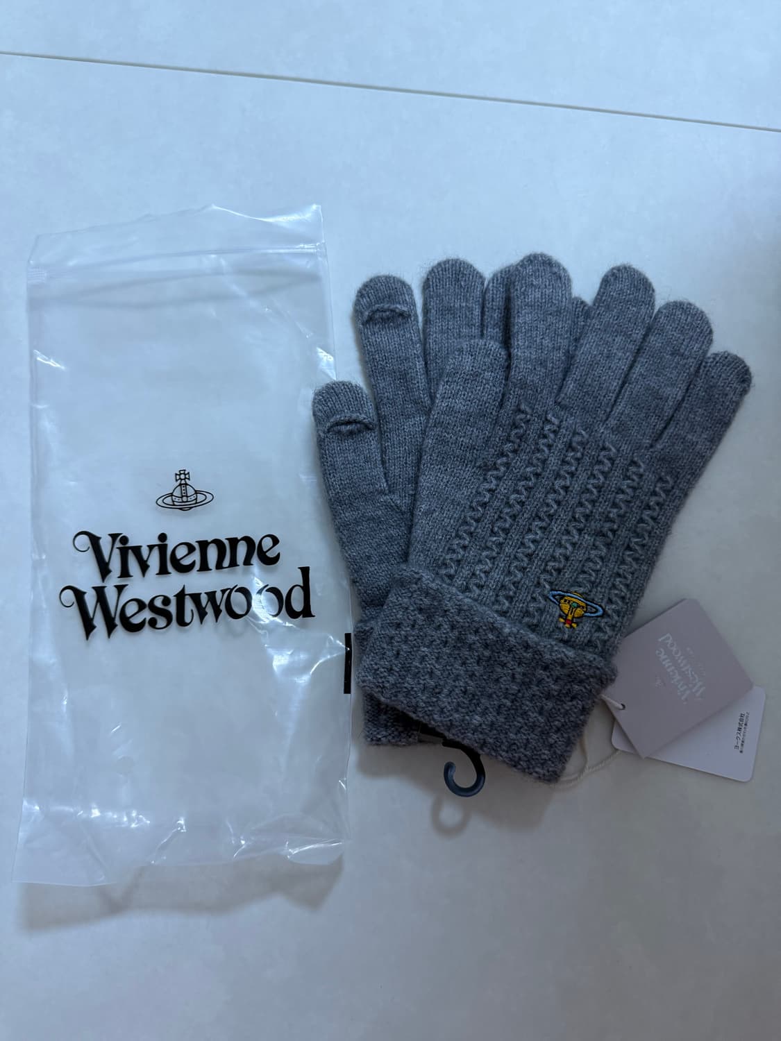 비비안 웨스트우드 니트 장갑 새상품 (그레이) 상품이미지1