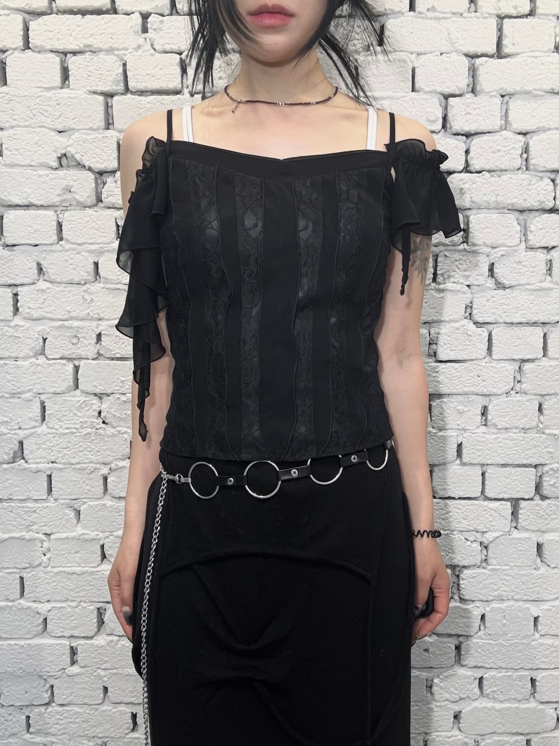Lace Off-Shoulder Frill Top 상품이미지1