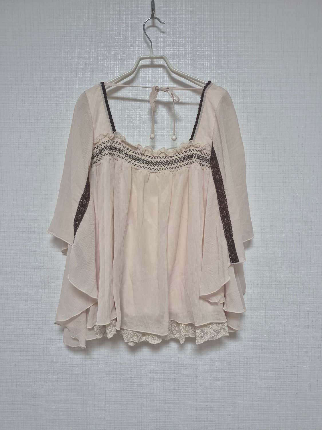 리즈리사 샘플 블라우스 베이지 상품이미지2