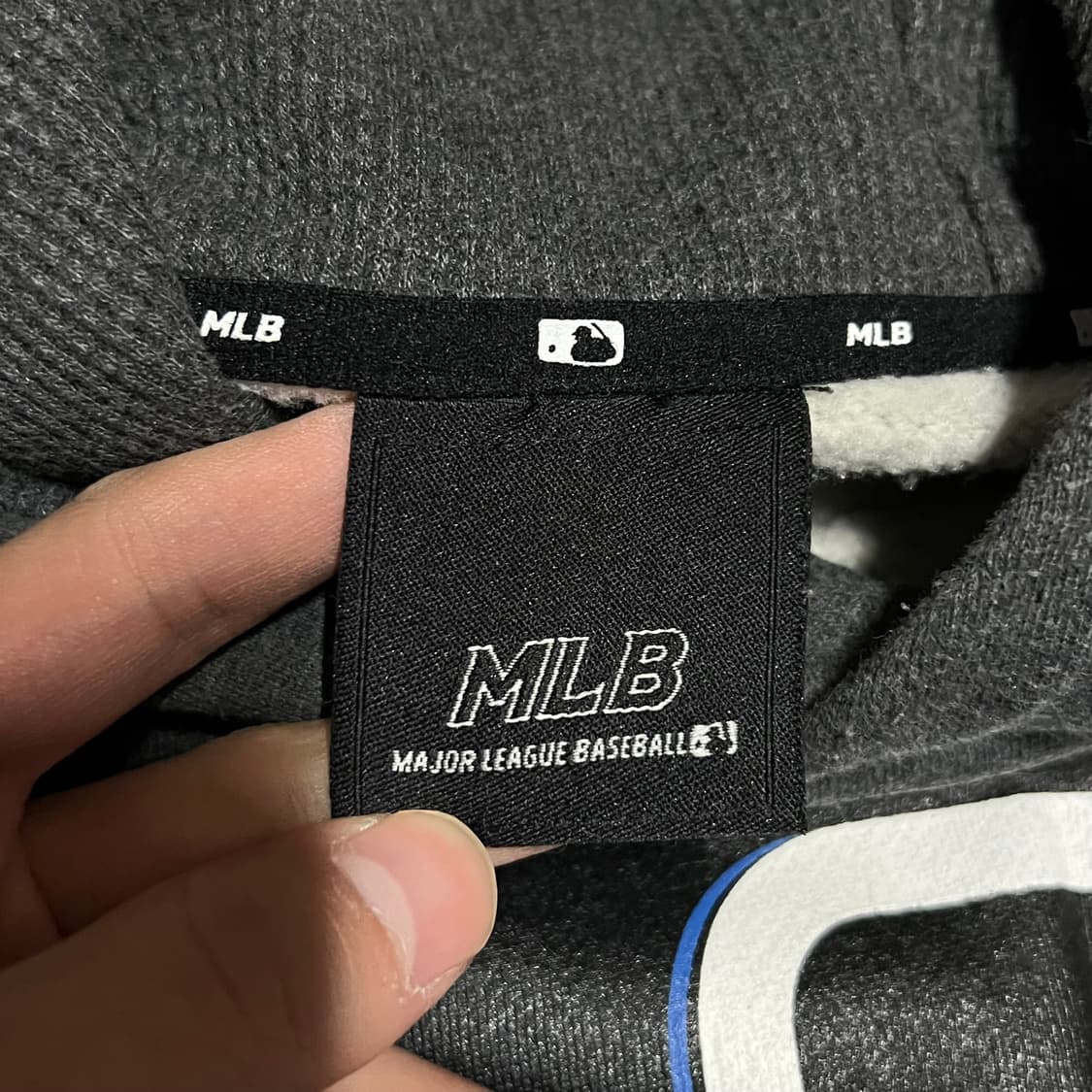 MLB 엠엘비 뉴욕양키스 NY 로고 빅프린팅 후드티 [차콜] L/100 상품이미지5