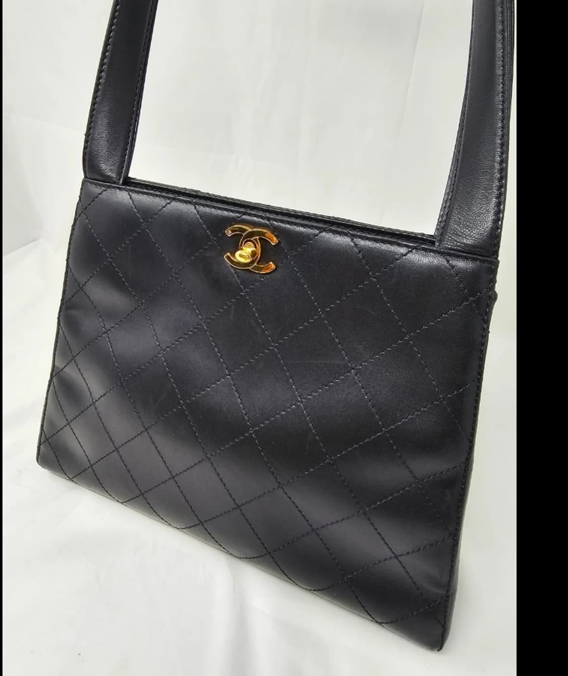 샤넬 퀼팅 숄더백 블랙 상품이미지4