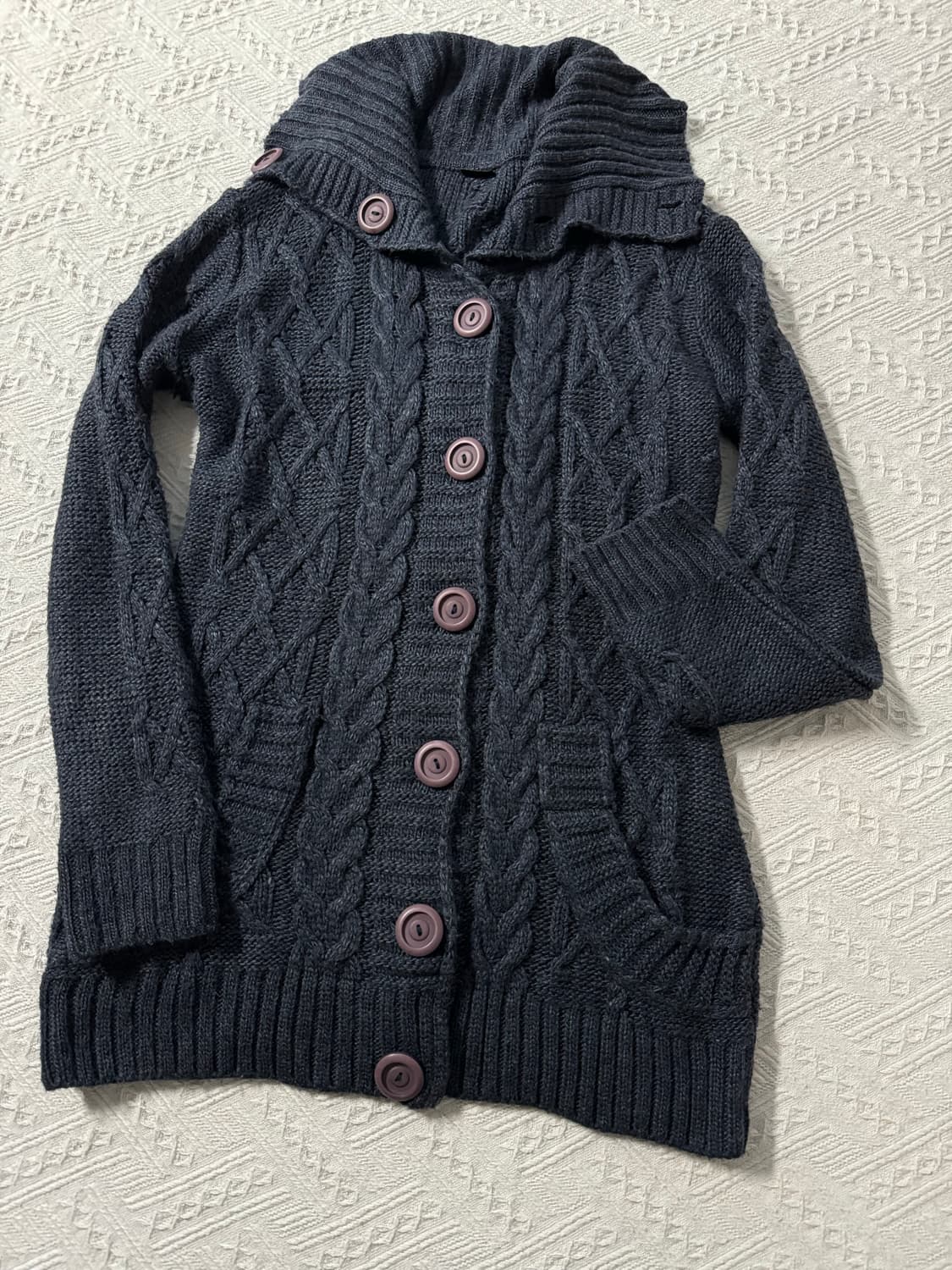 폴딩 넥 포켓 케이블 니트 패턴 가디건 상품이미지7