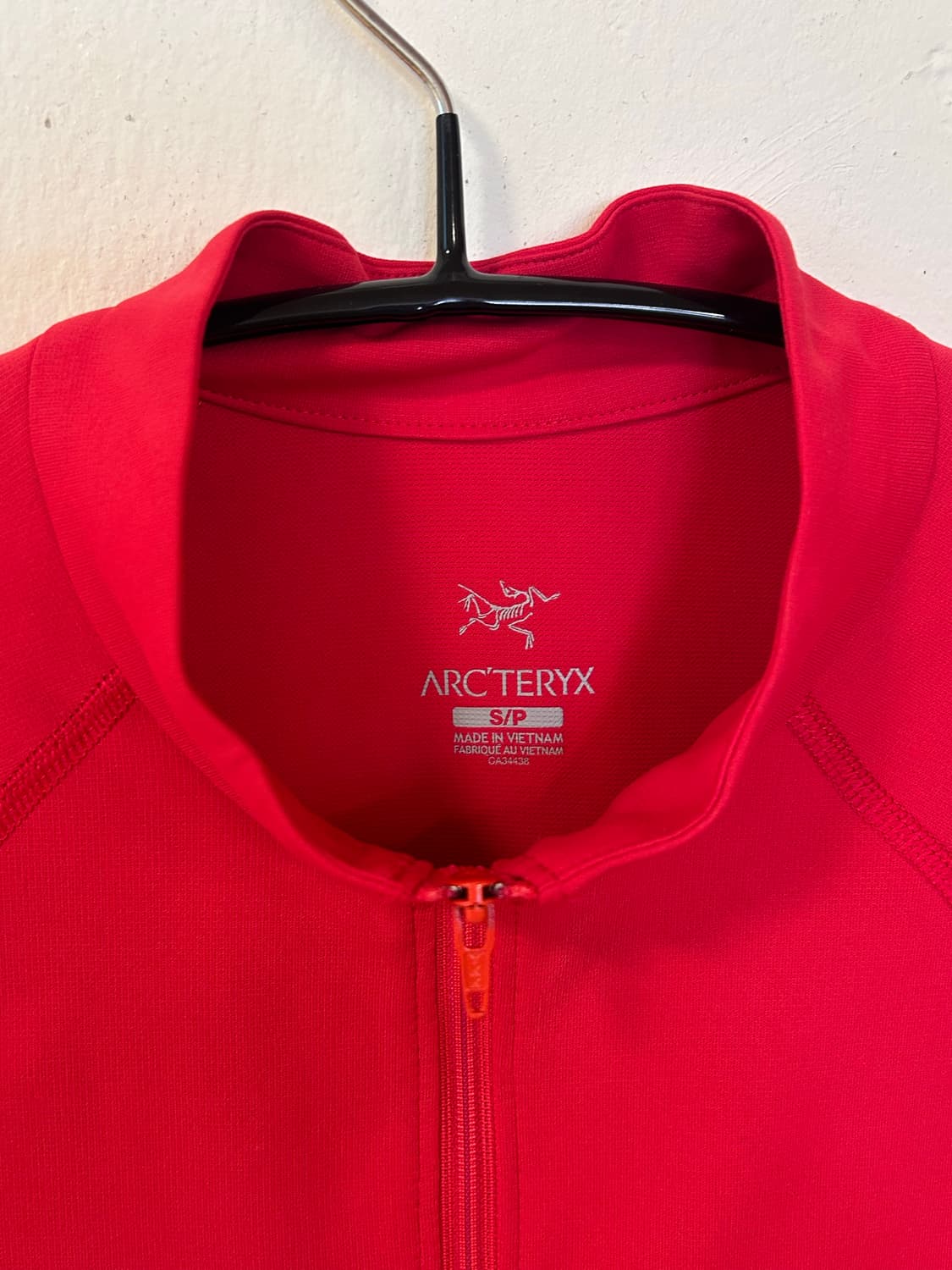 아크테릭스 여성 집업 티셔츠 S 레드 상품이미지2