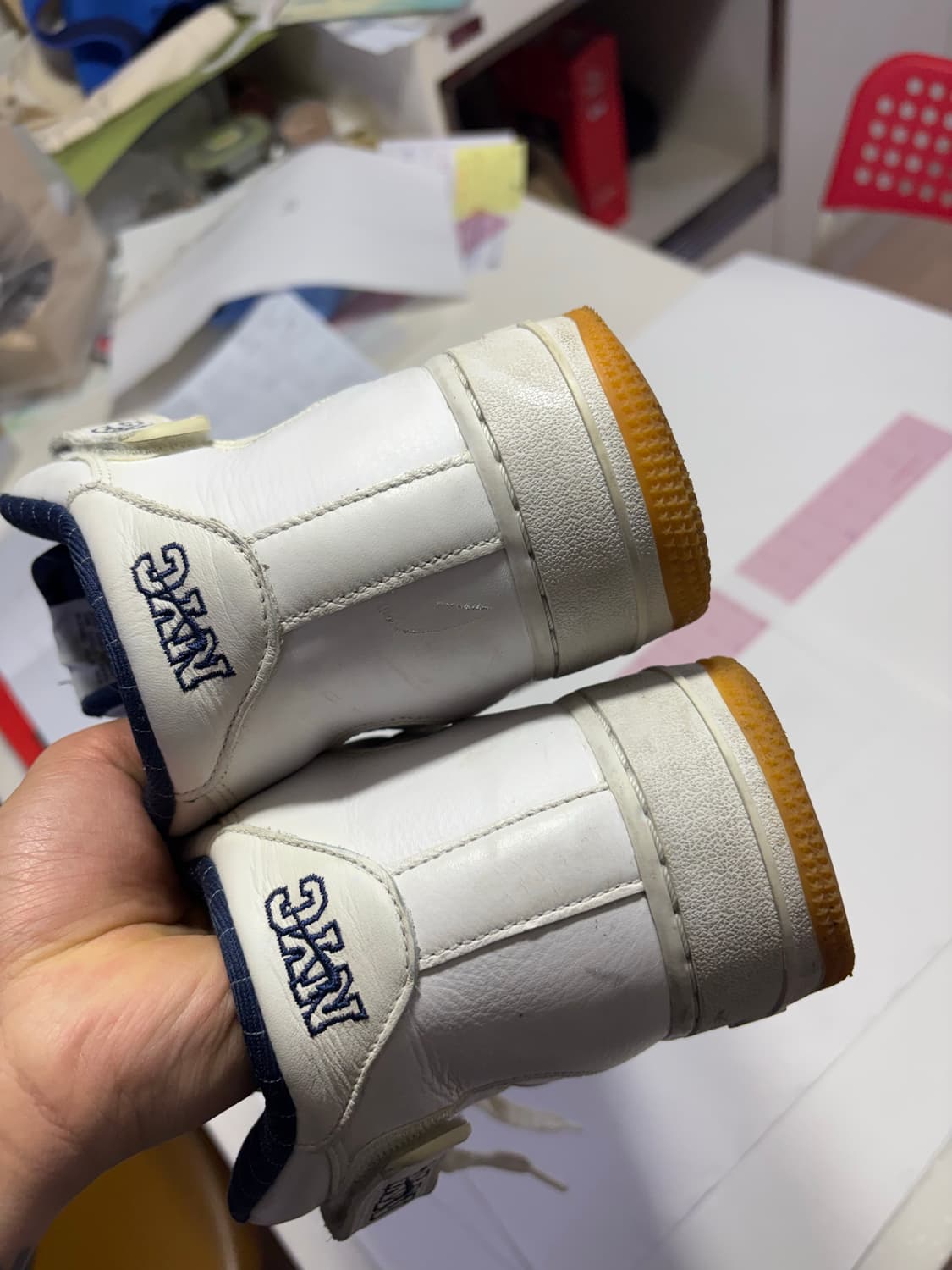 나이키 에어포스 1 미드 QS NYC 화이트 미드나잇 네이비 상품이미지4