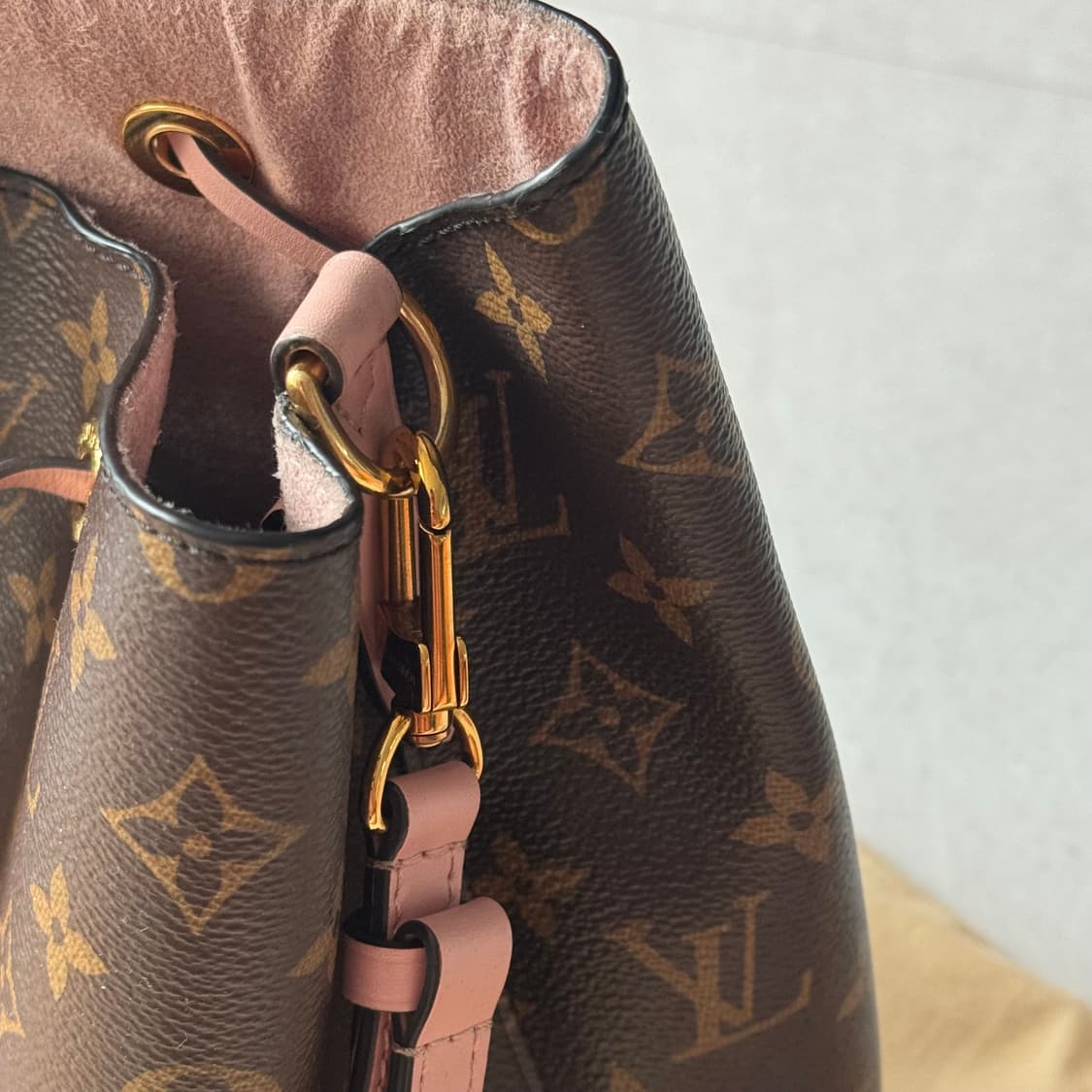 루이비통 네오노에 버킷백 상품이미지4