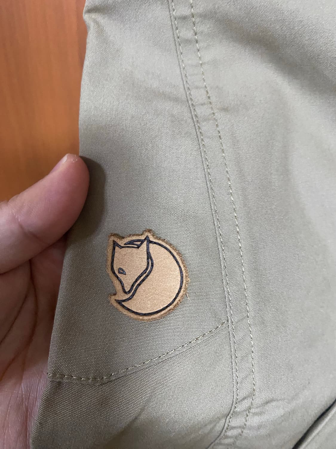 [FJALLRAVEN] 피엘라벤 카키색 카고 트라우저 L사이즈 상품이미지2