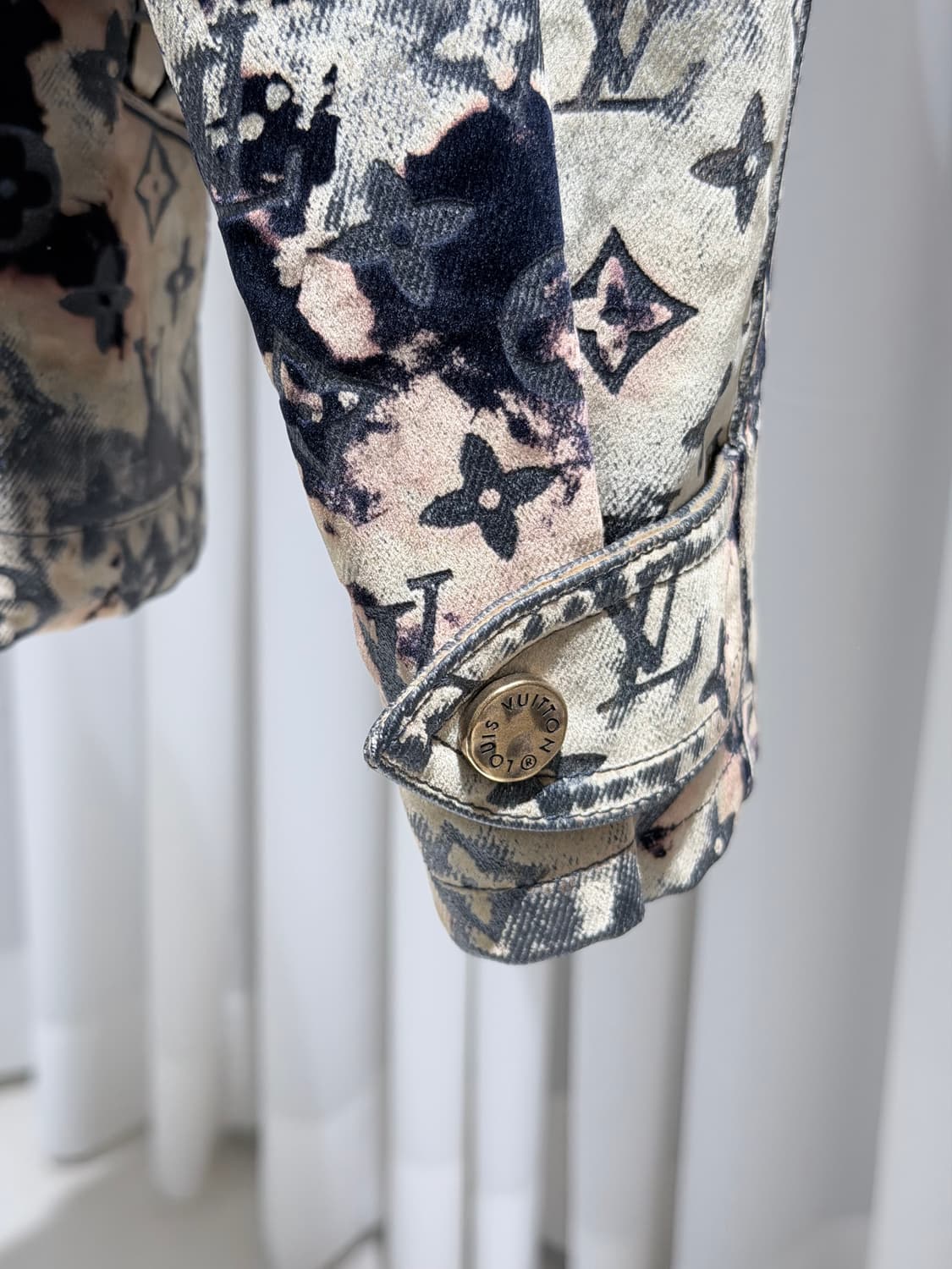 (A+/50) / 루이비통 모노그램 블리치 벨벳 자켓 상품이미지4