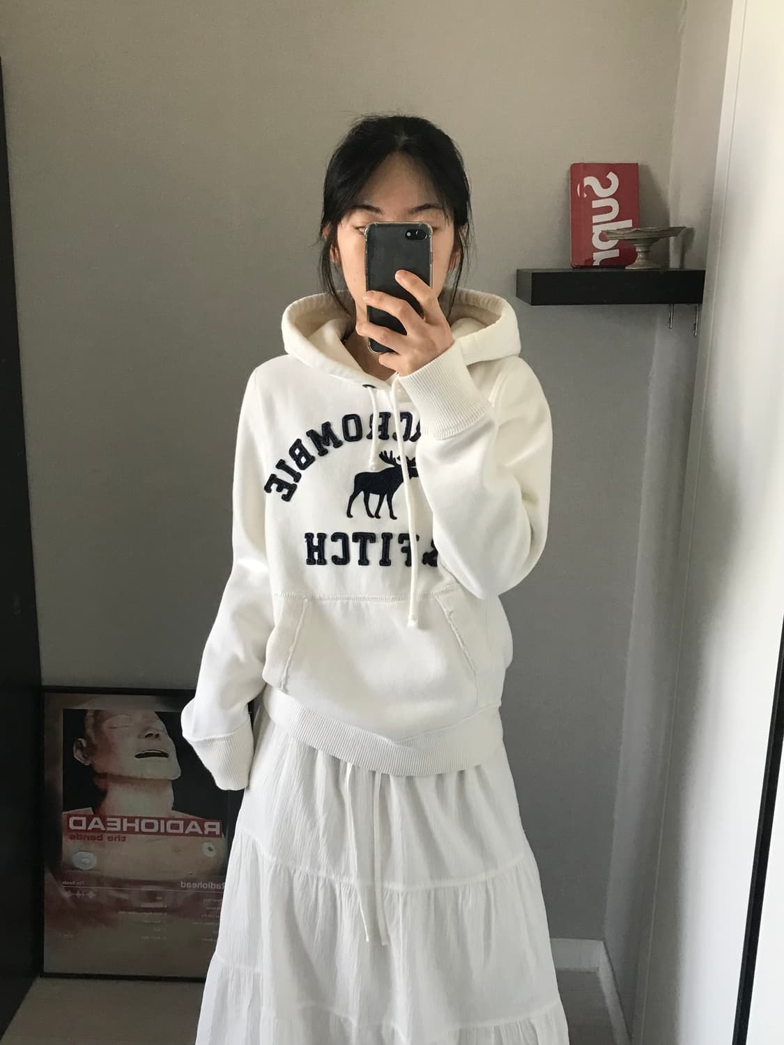 아베크롬비 중앙 자수 로고 화이트 후드티 상품이미지1