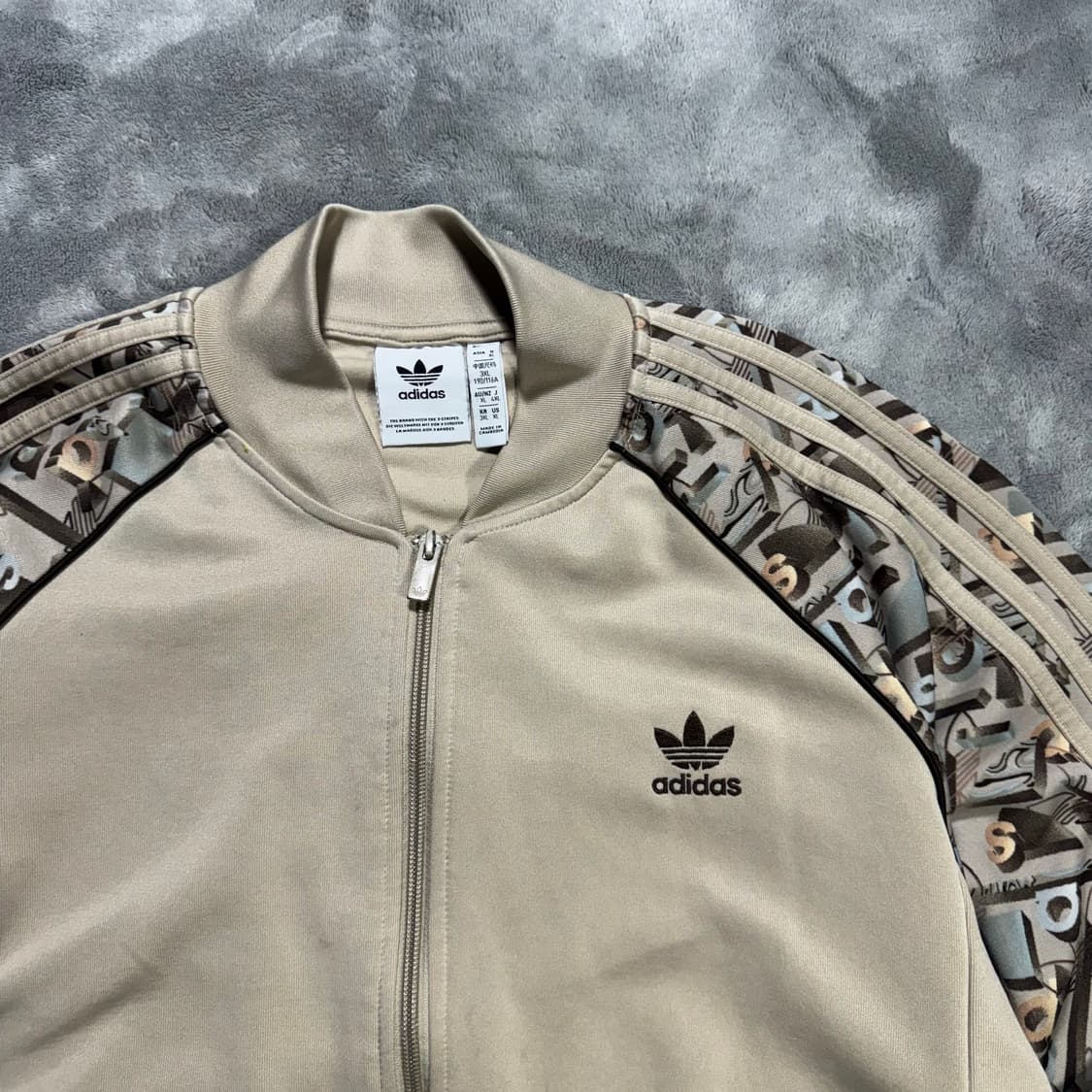 아디다스 AOP 트랙탑 져지 상품이미지2