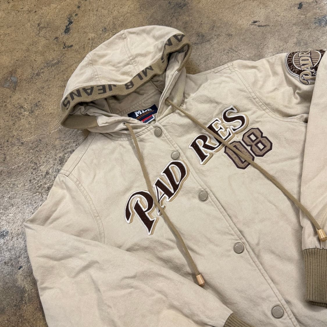 엠엘비 베이지 브라운 후드집업 자켓 상품이미지1