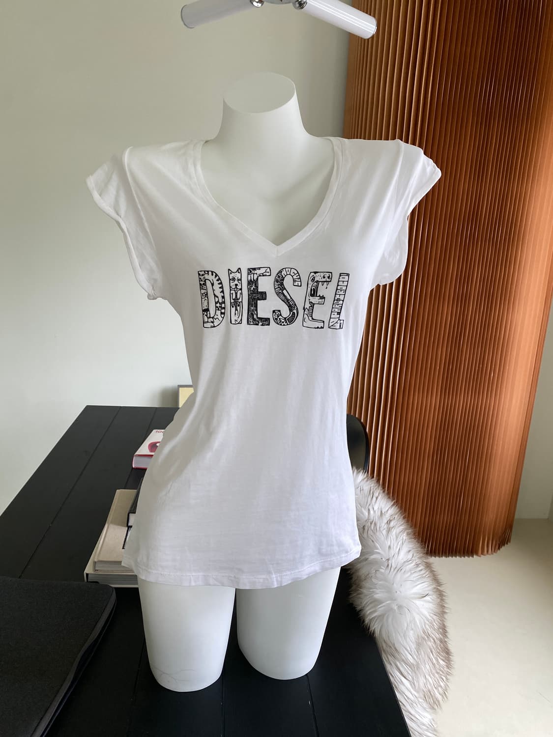 디젤 두들 브이넥 반팔 상품이미지1