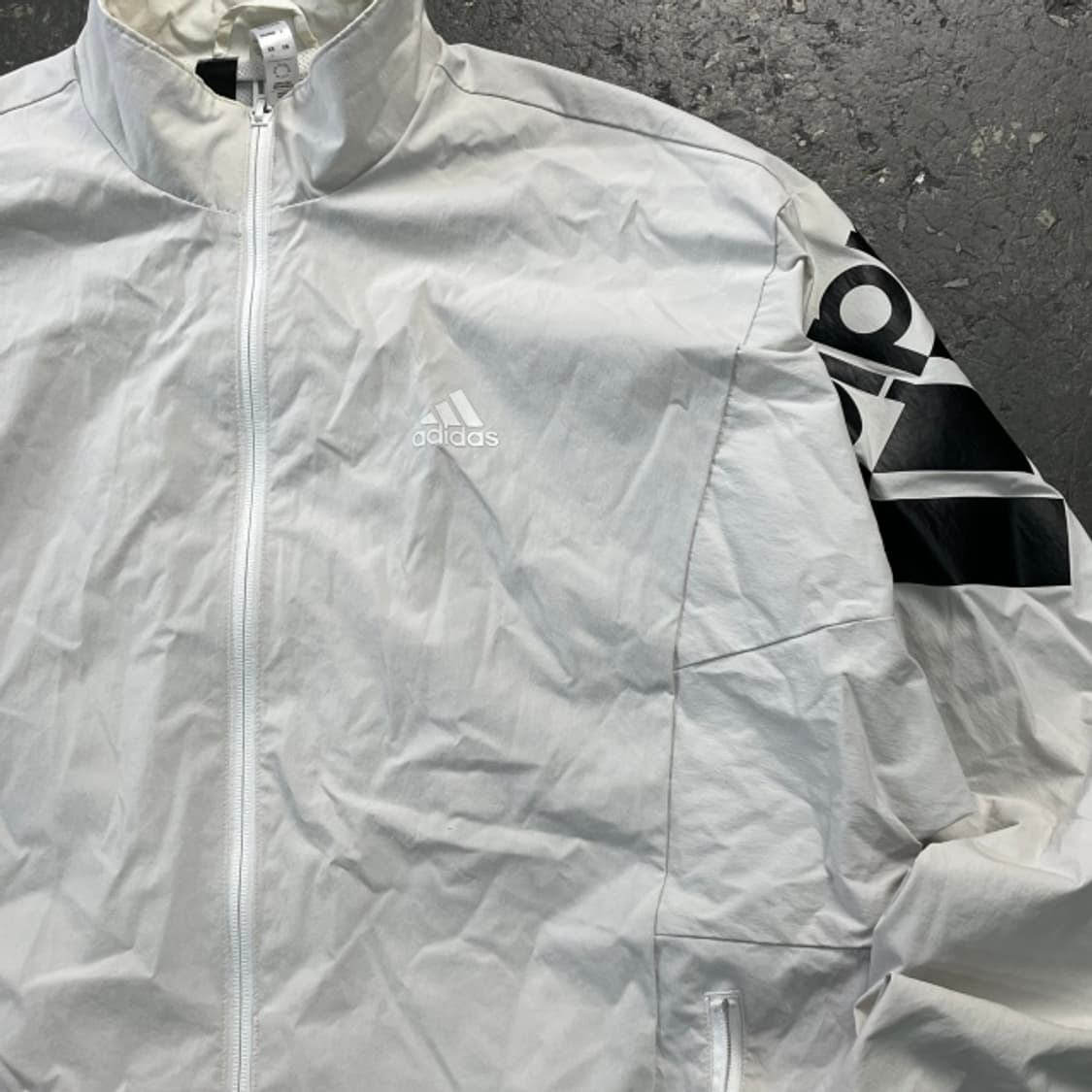 100 아디다스 바람막이 상품이미지2