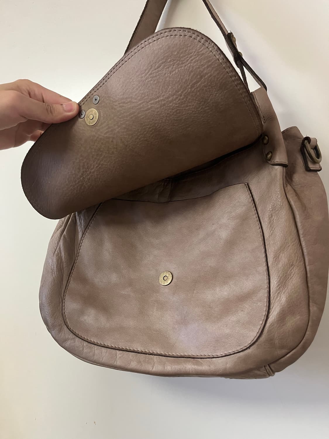 램스킨 스터드숄더백 made in Italy 상품이미지3
