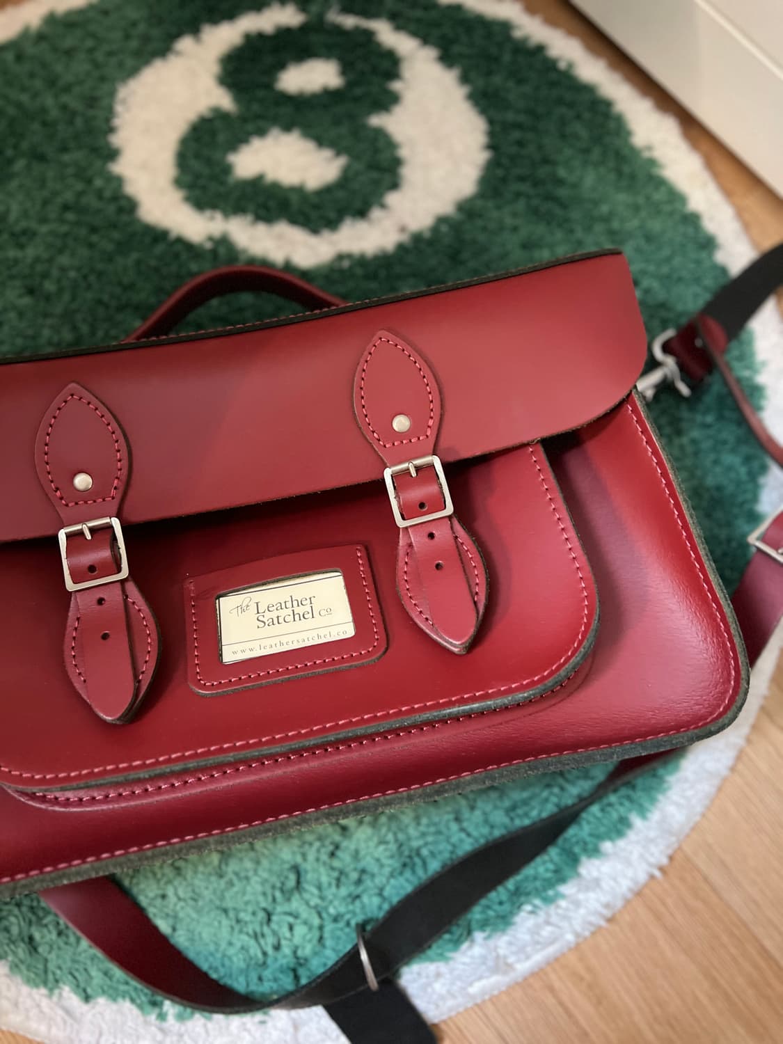영국 더레더사첼 사첼백 레드 가죽 가방 (15인치) 상품이미지2