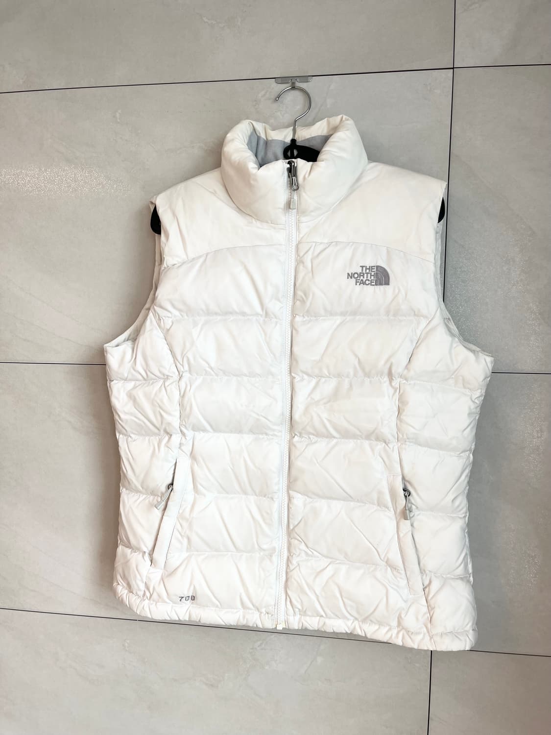 노스페이스 눕시 700 패딩 조끼 화이트 (XL) 상품이미지3