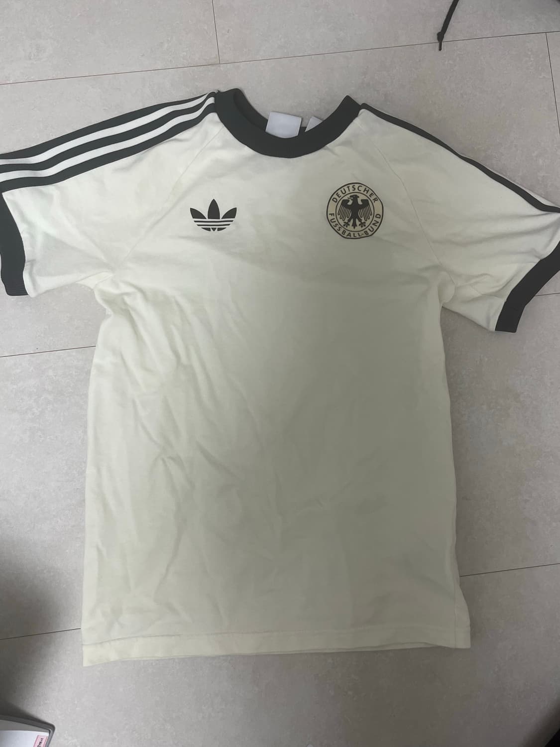 아디다스 독일 아디컬러 클래식 삼선 티셔츠 오프 화이트 상품이미지1