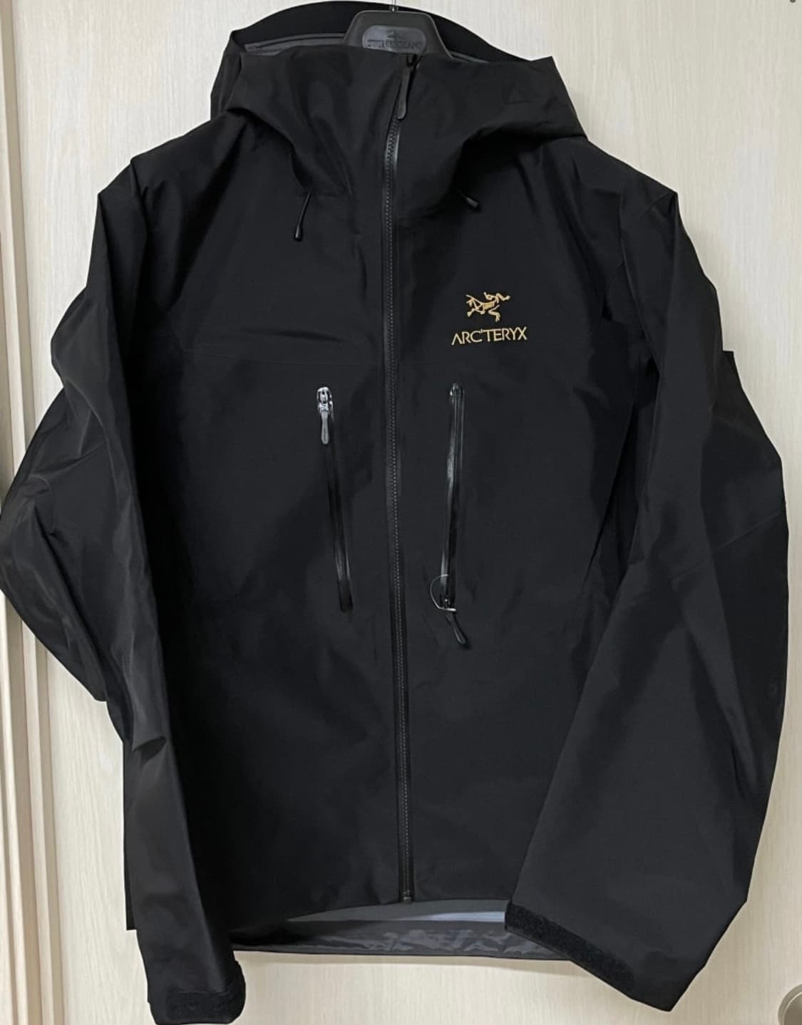 아크테릭스 알파 sv 24k 블랙 [M] 상품이미지1