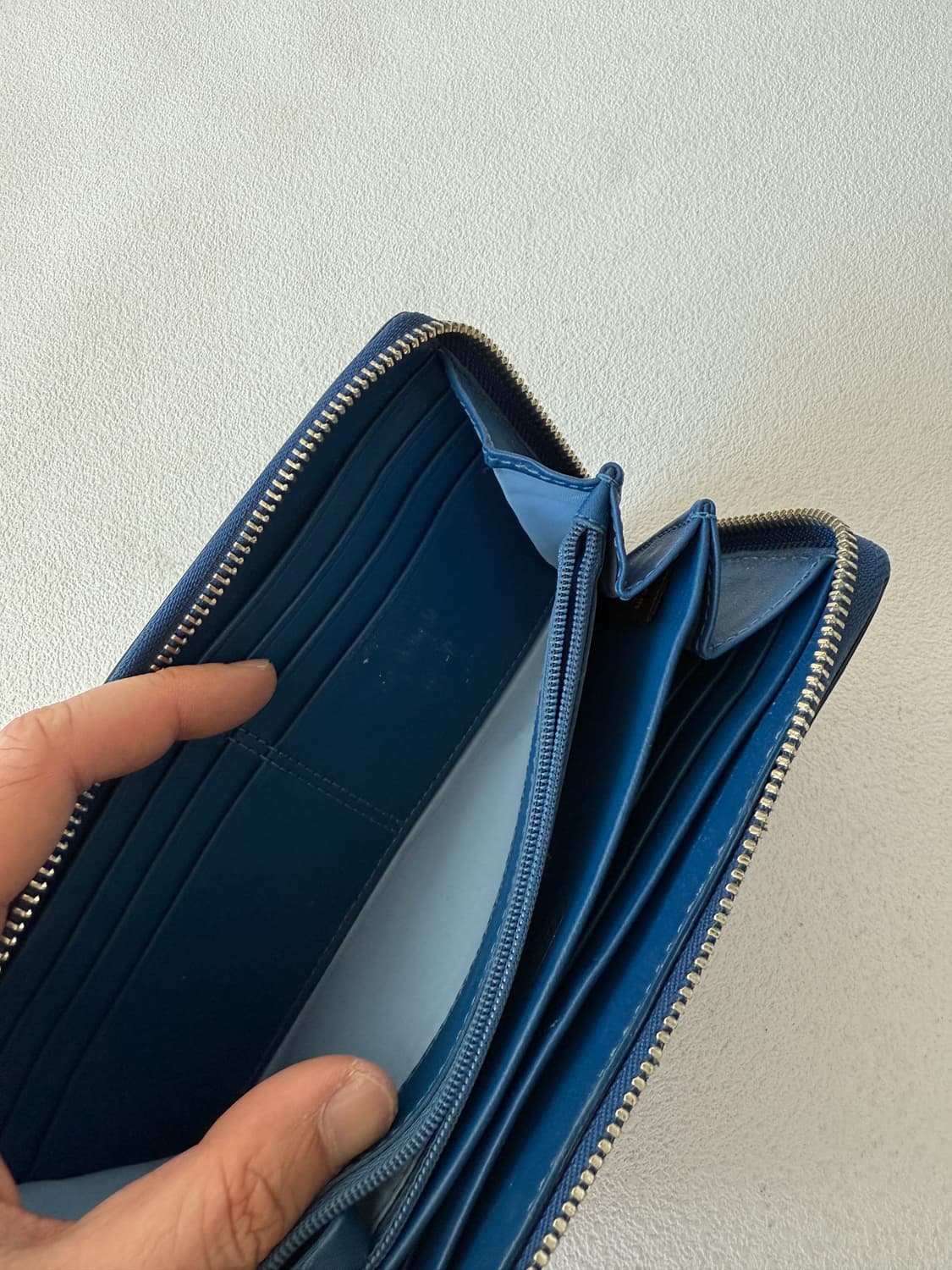 코치(COACH) 레더 지퍼 장지갑 상품이미지10