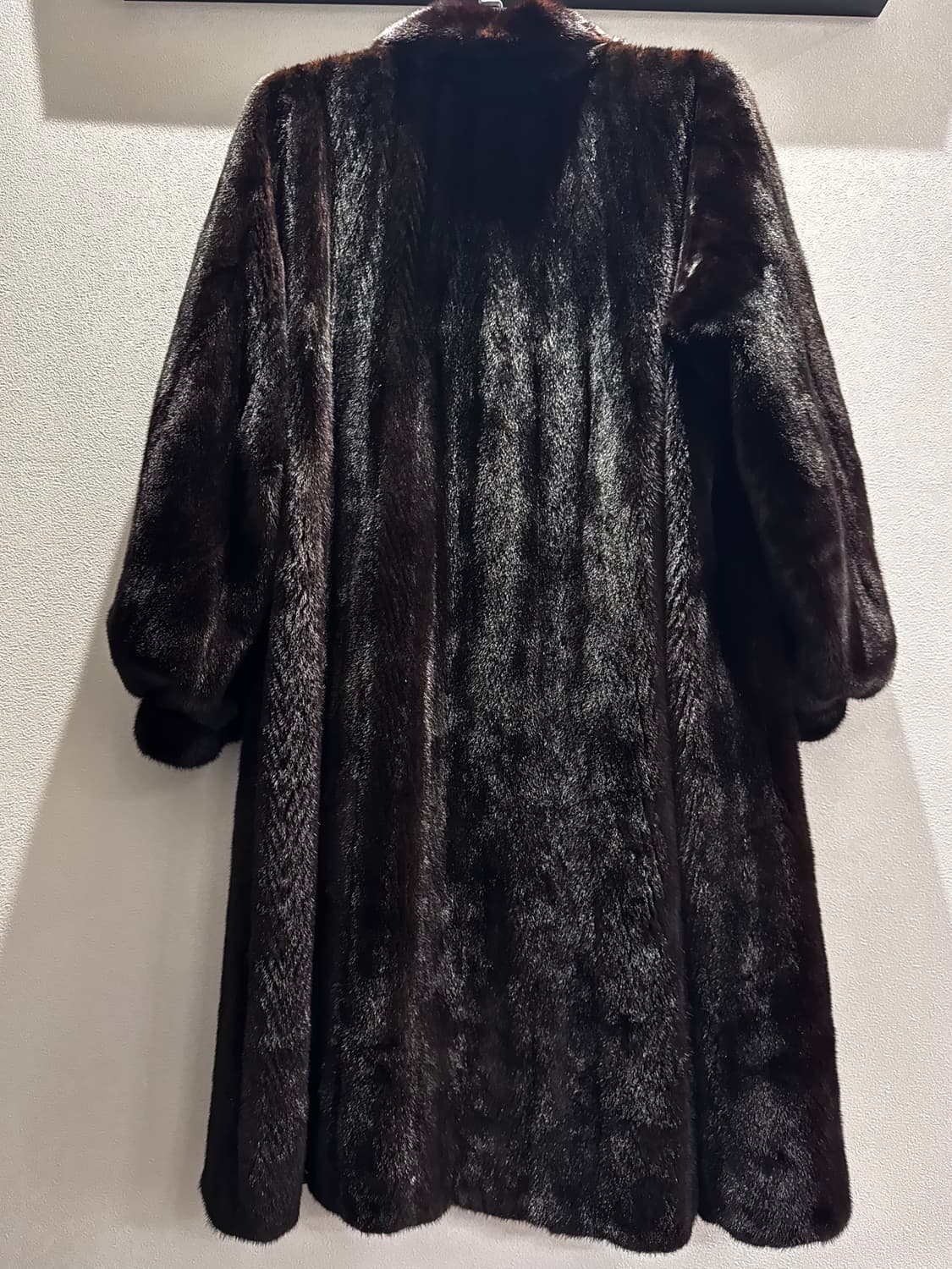 피에르발망 블랙그라마 롱 밍크 코트 상품이미지2