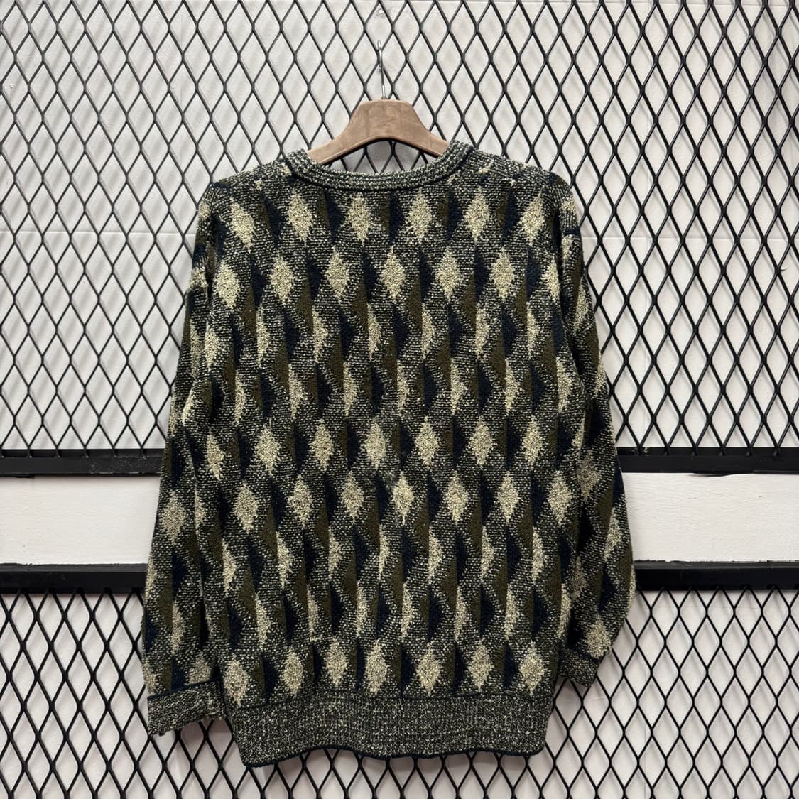ITA VTG 블랙 배색 다이아 패턴 울 니트 스웨터 루즈핏 상품이미지2