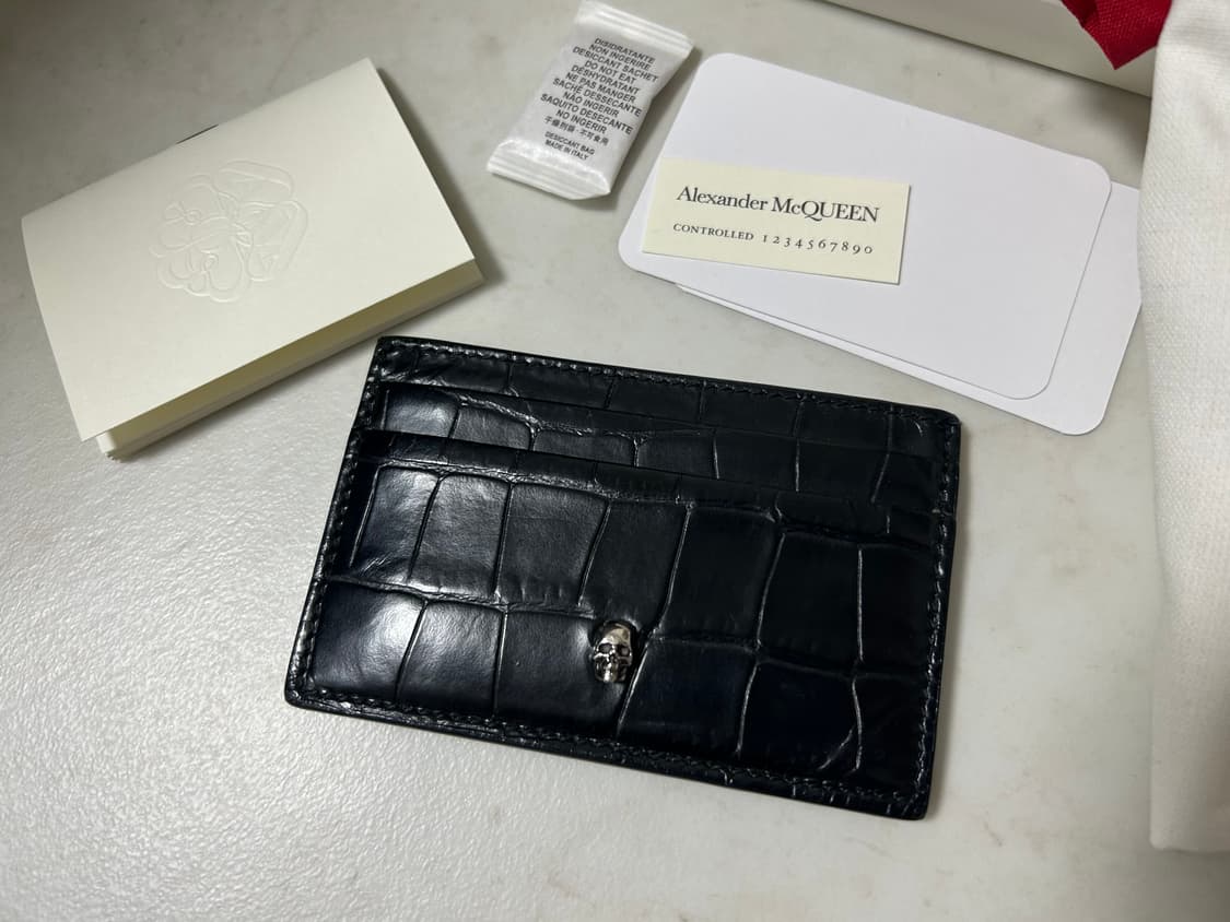 알렉산더 맥퀸 스컬 카드지갑 상품이미지2