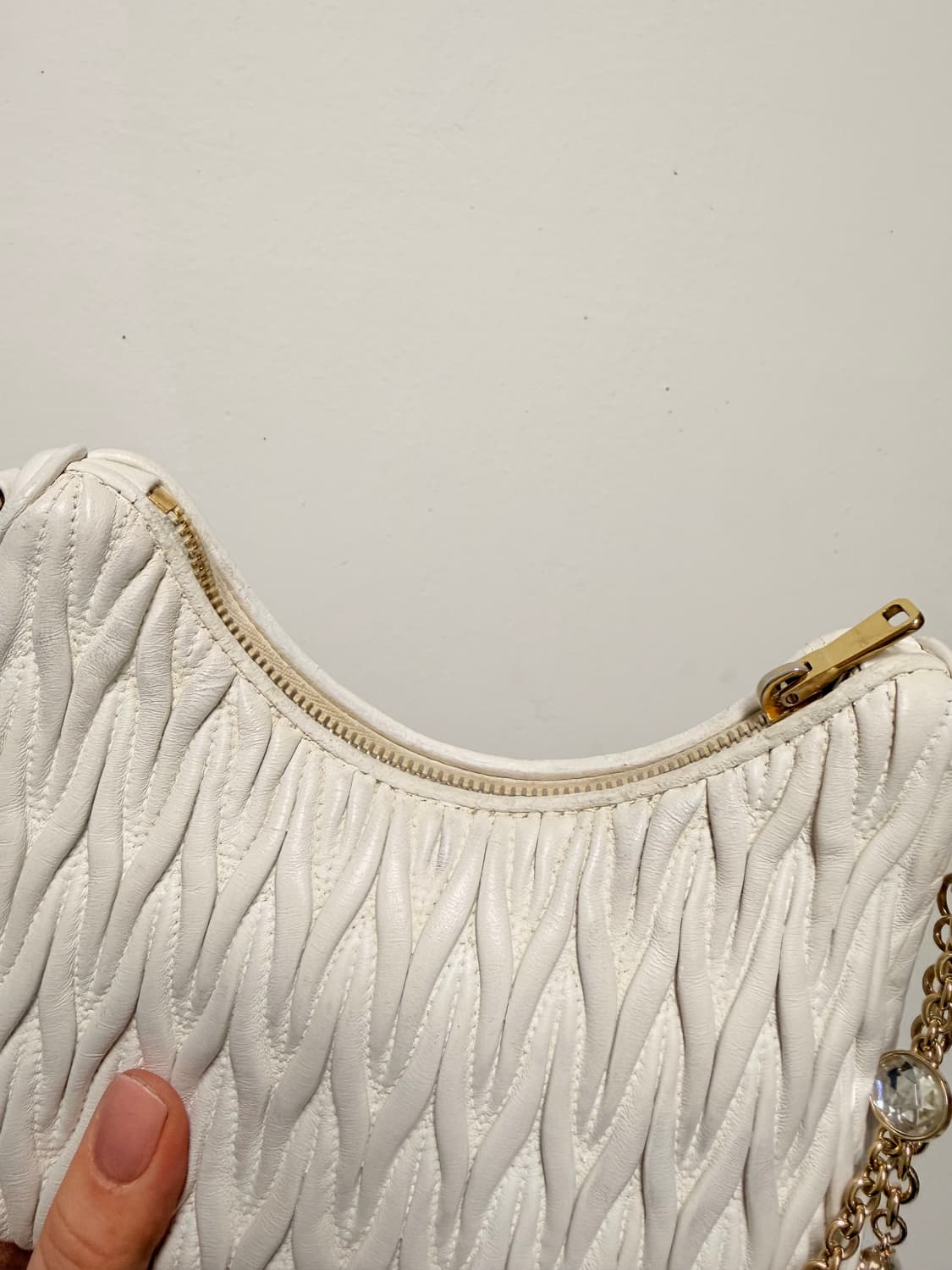 [정품] 미우미우 마테라쎄 나파 화이트 숄더백 5BH211 상품이미지7