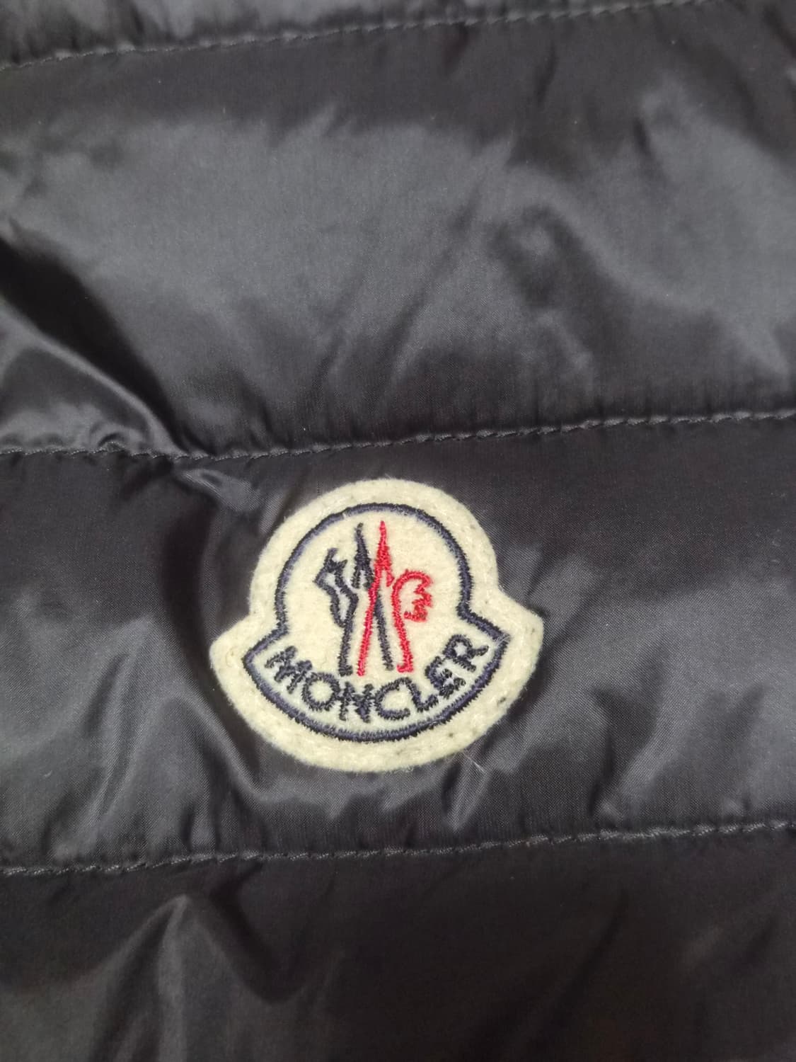 (정품) 몽클레어 여자 패딩조끼 1사이즈 (명품 숏패딩 푸퍼) 상품이미지2