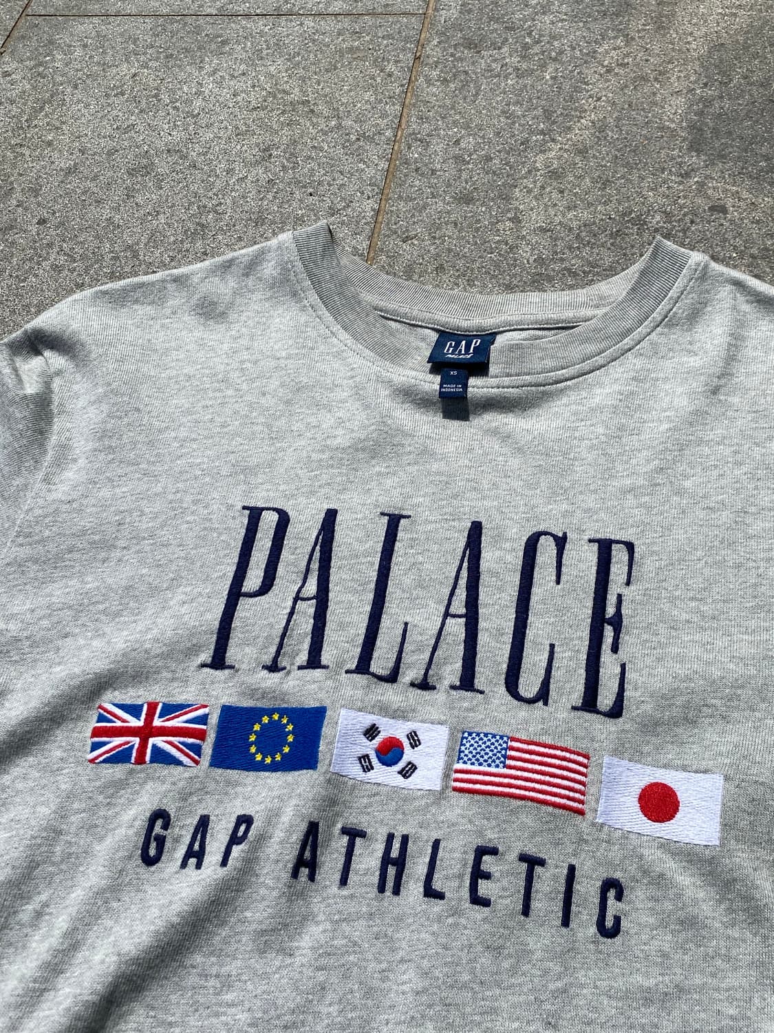 Gap x palace  알파벳국기 자수숏슬리브 상품이미지2