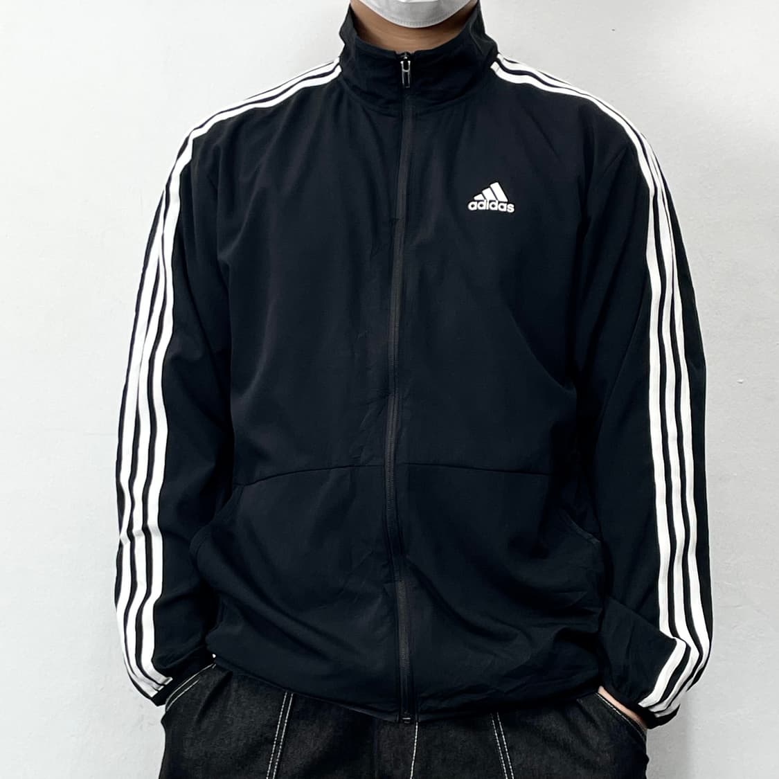 아디다스 일제판 블랙 삼선 미니멀 바람막이 자켓 상품이미지1