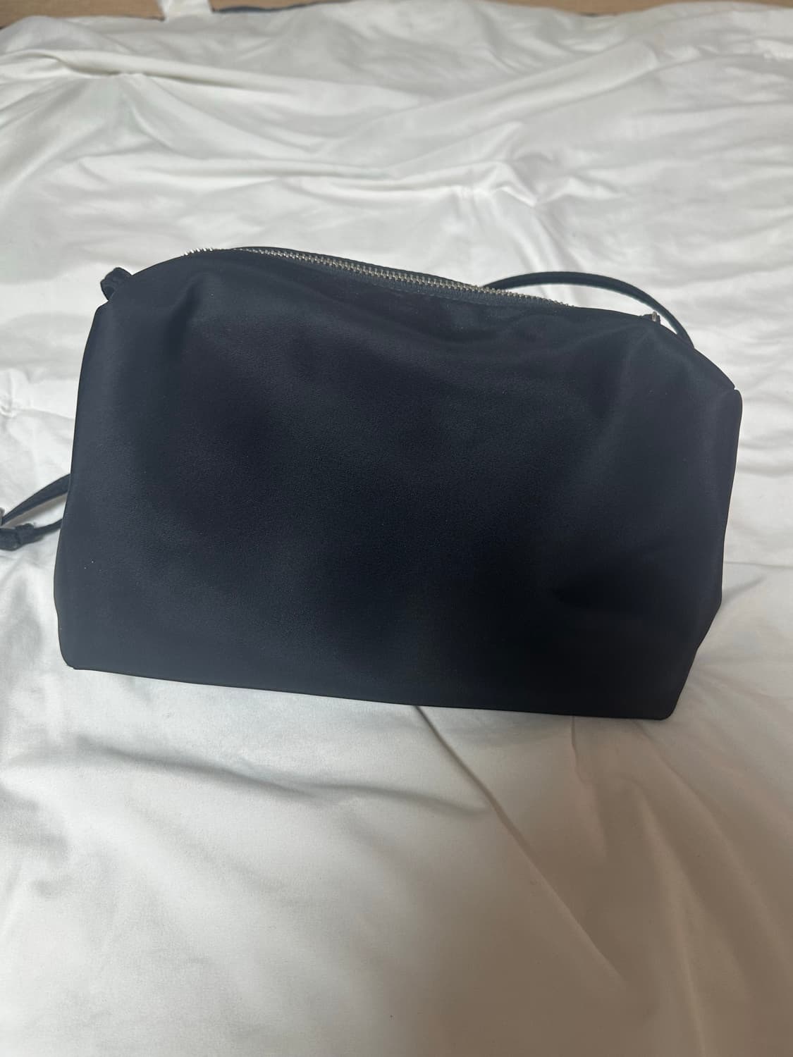 로우클래식 카라멜 박스 백 블랙 + 열쇠 키링 상품이미지7