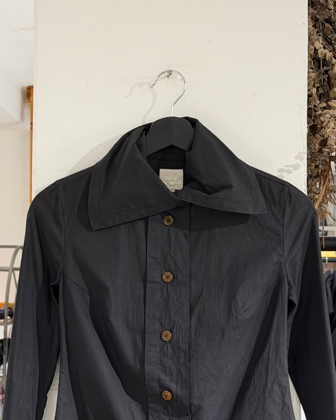 비비안웨스트우드 블랙 드렁큰 셔링 셔츠 상품이미지4