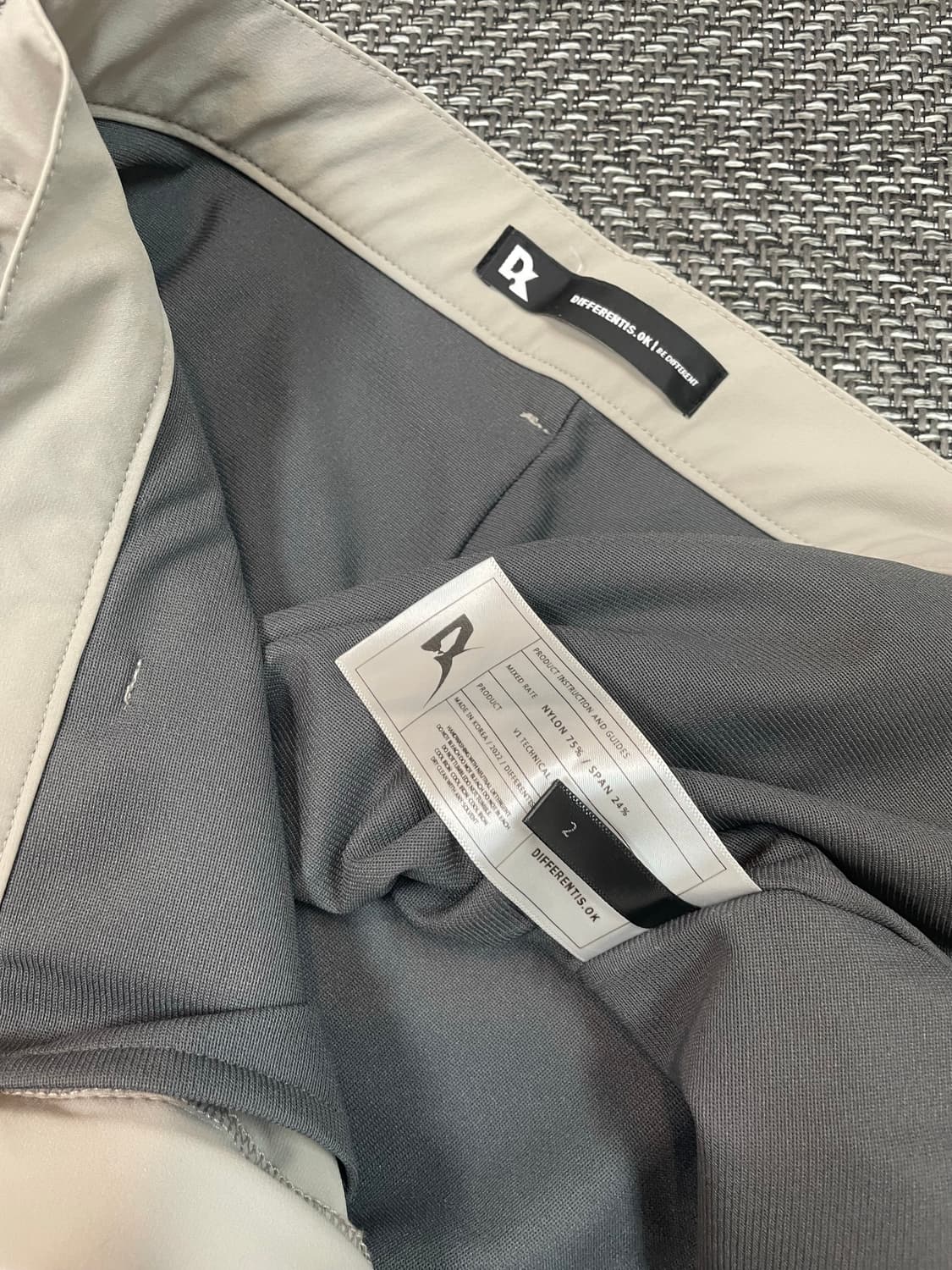 DIFFERENTIS.OK V1 테크니컬 자켓 & 바지 셋업 상품이미지9