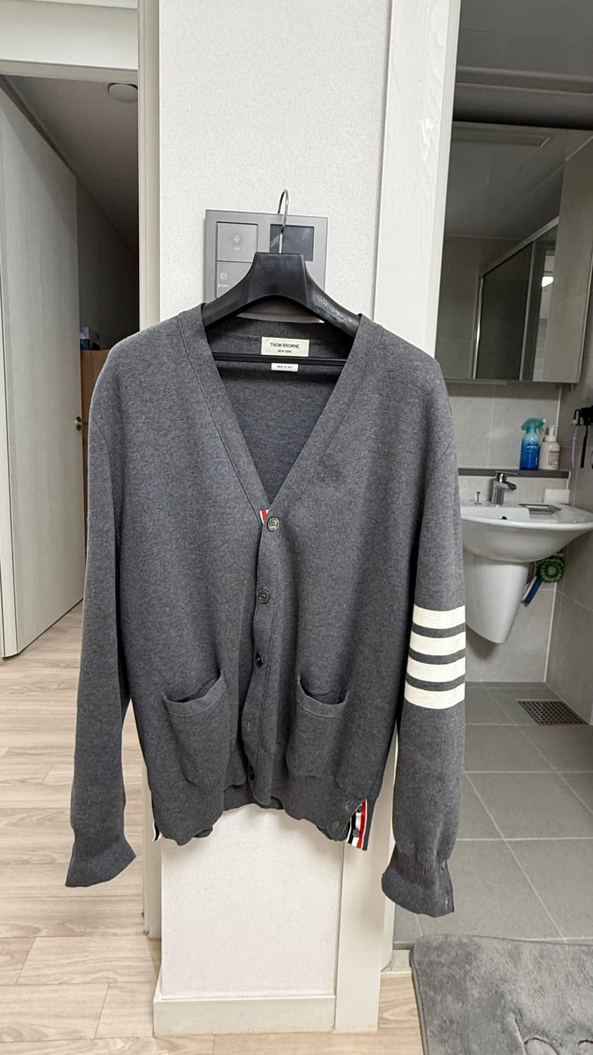 [5] 톰브라운 밀라노스티치 가디건 그레이 상품이미지2