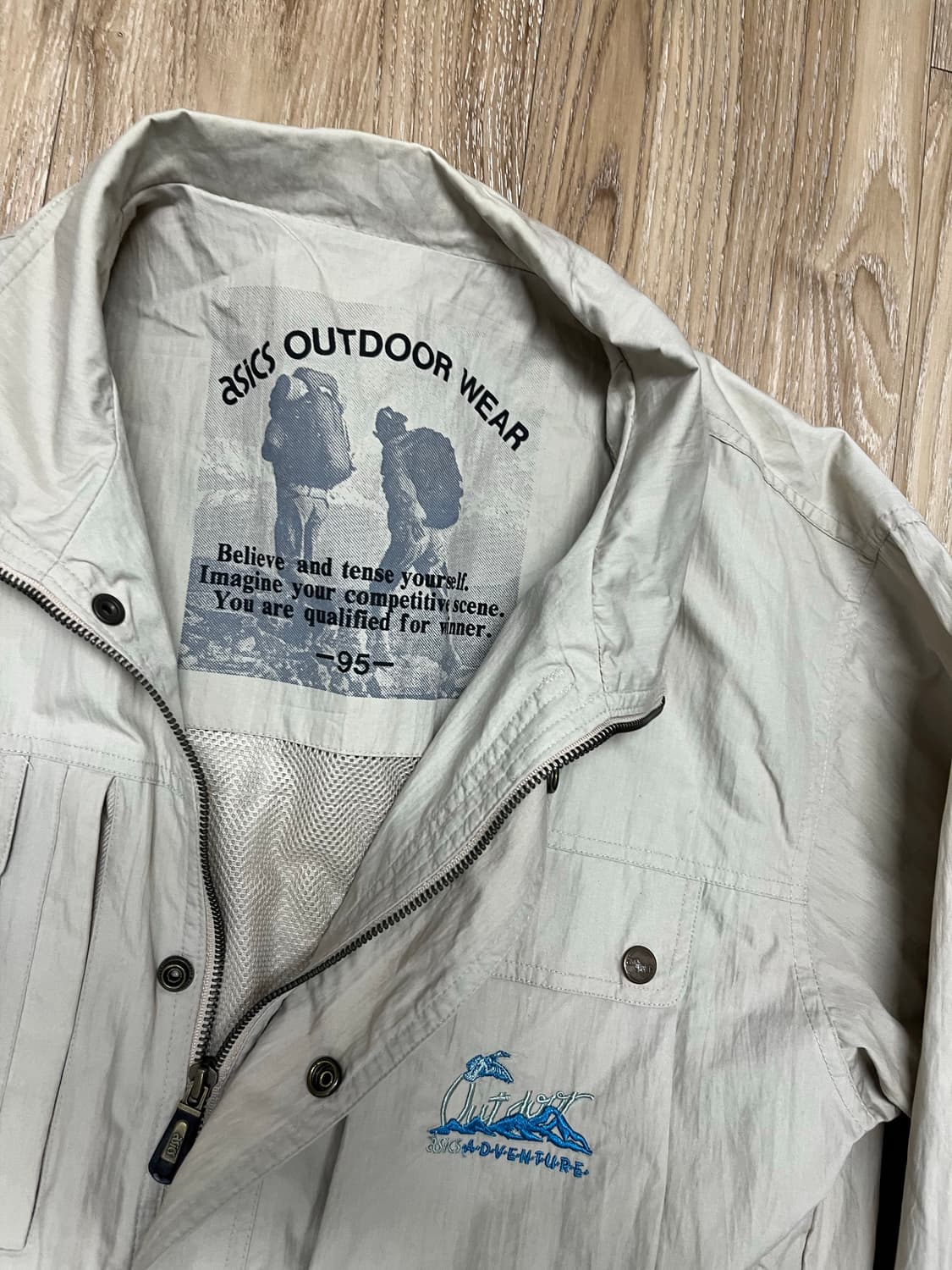 아식스 아웃도어 유틸리티 자켓 상품이미지2