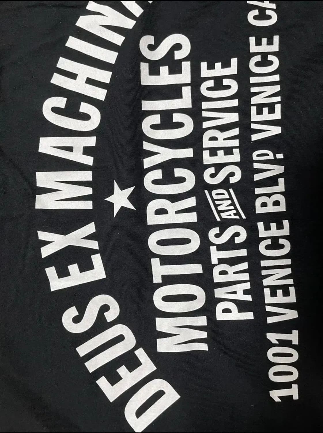 데우스 반팔 M 상품이미지3