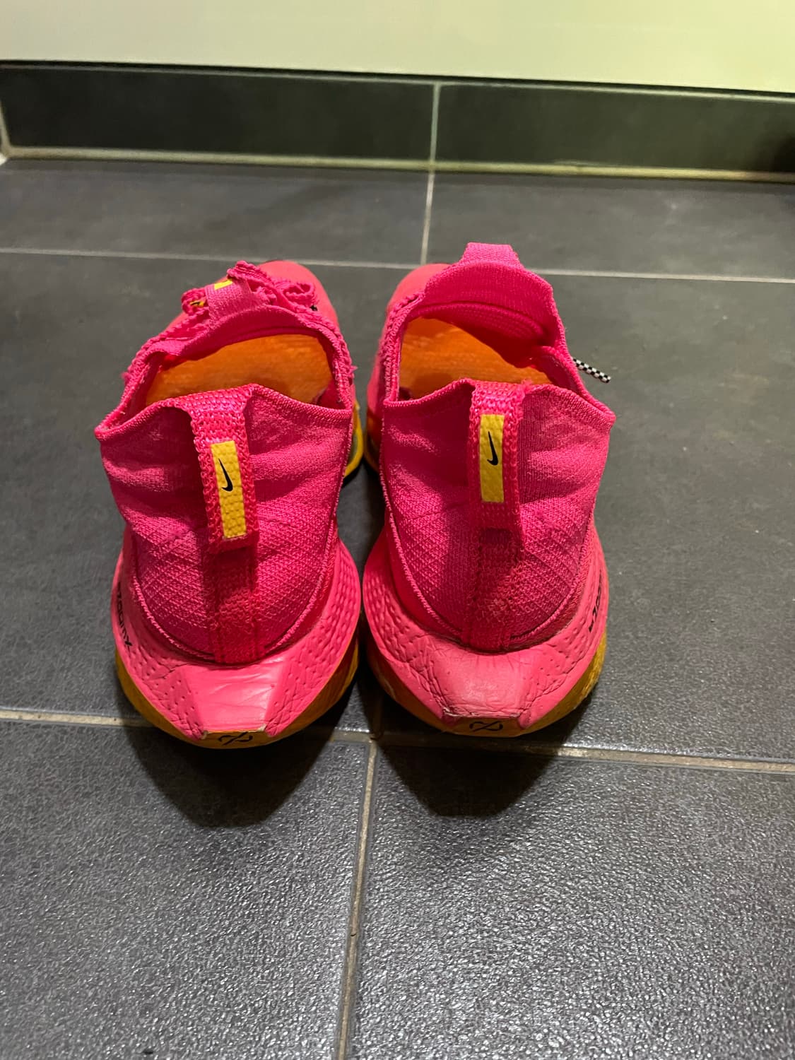 [255]나이키 알파플라이 넥스트2 하이퍼핑크 상품이미지3