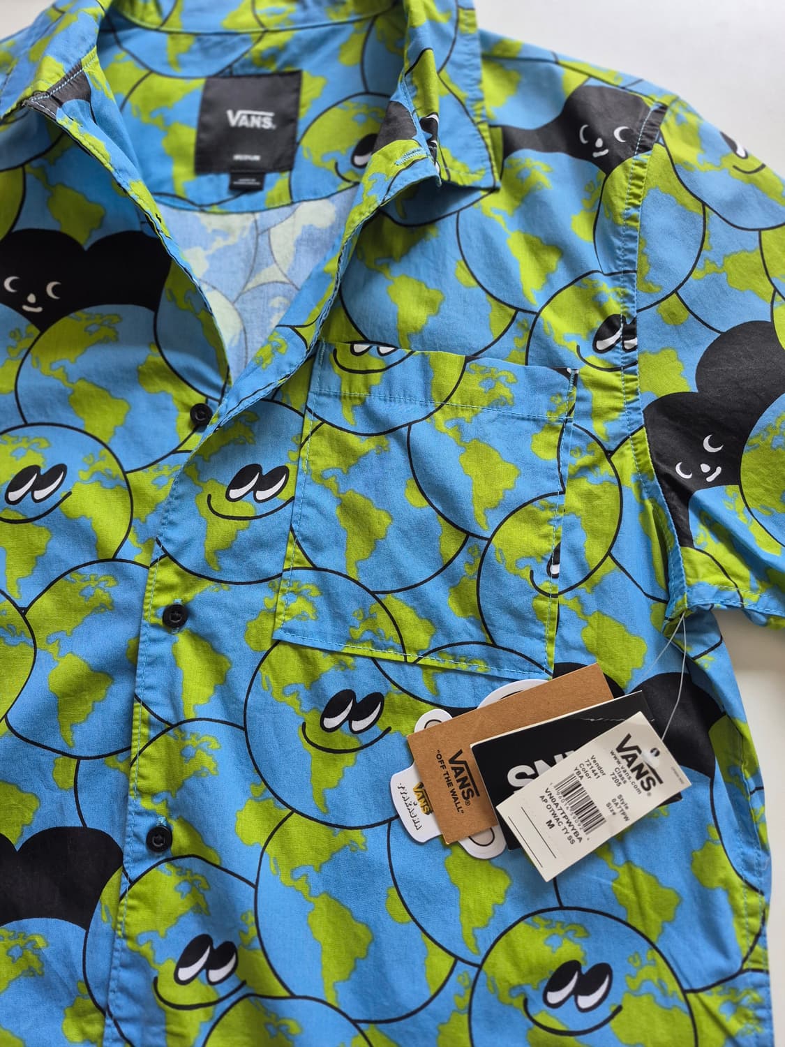 새상품)반스  독특한 캐릭터 반팔셔츠 상품이미지3