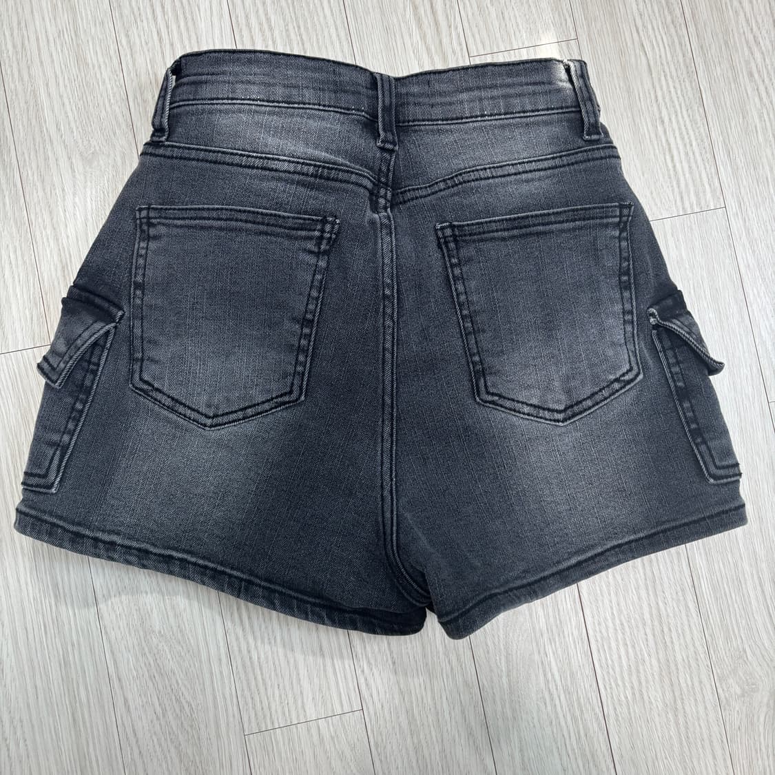 히프나틱 흑청 하이웨스트 카고 숏팬츠 S 상품이미지7