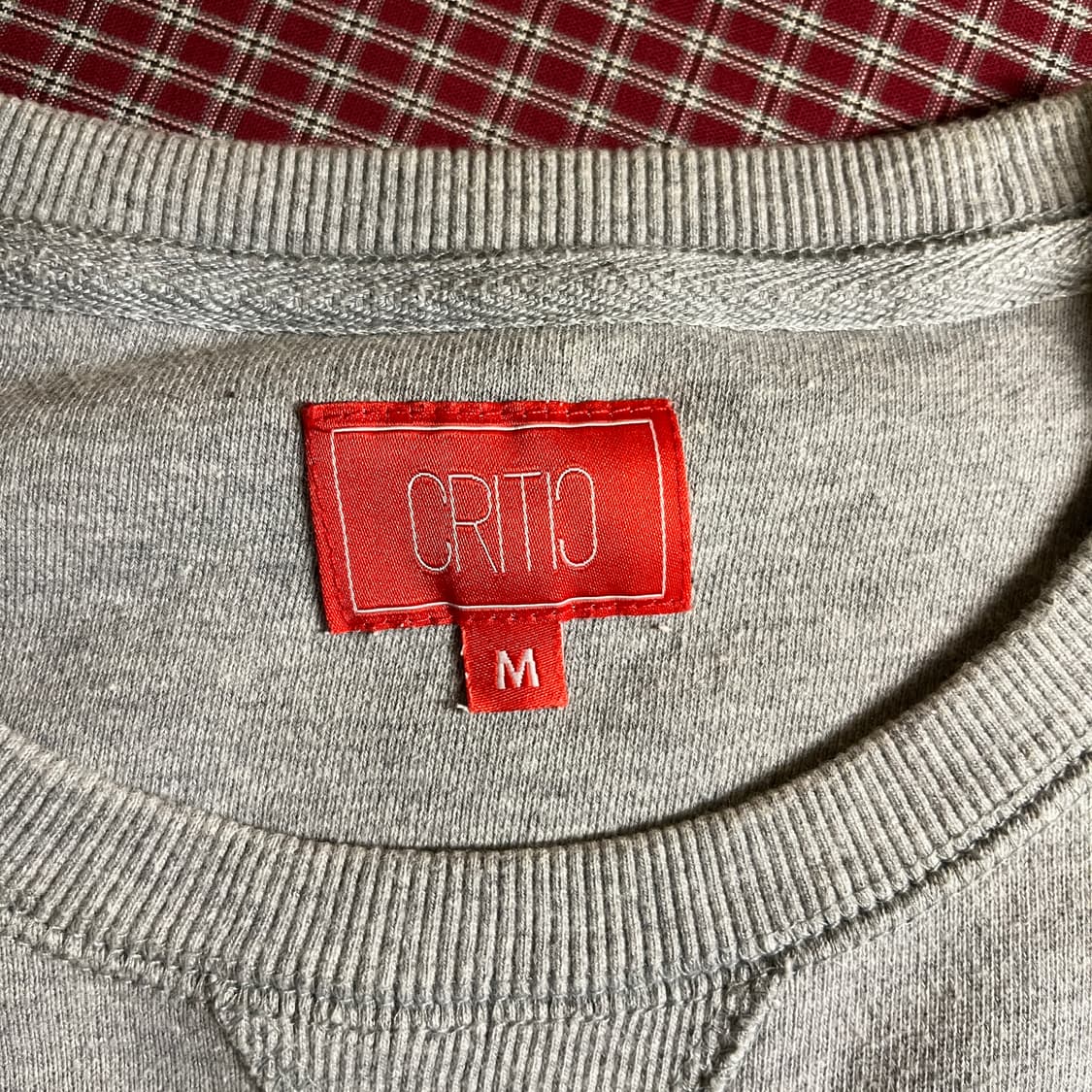 크리틱 맨투맨 상품이미지5