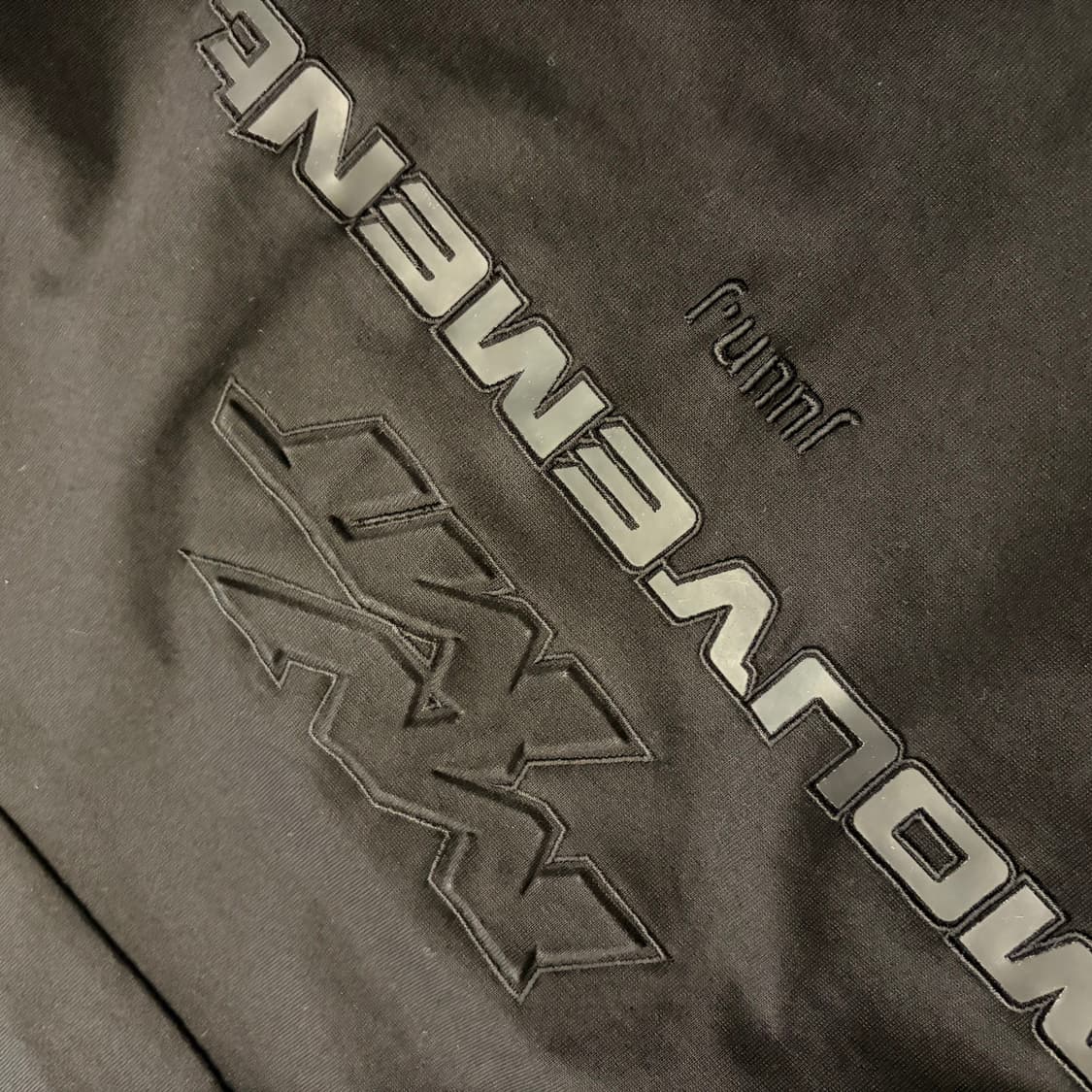 [L] 23ss 준지 무브먼트 블랙 롱슬리브 긴팔 티셔츠 D554 상품이미지4